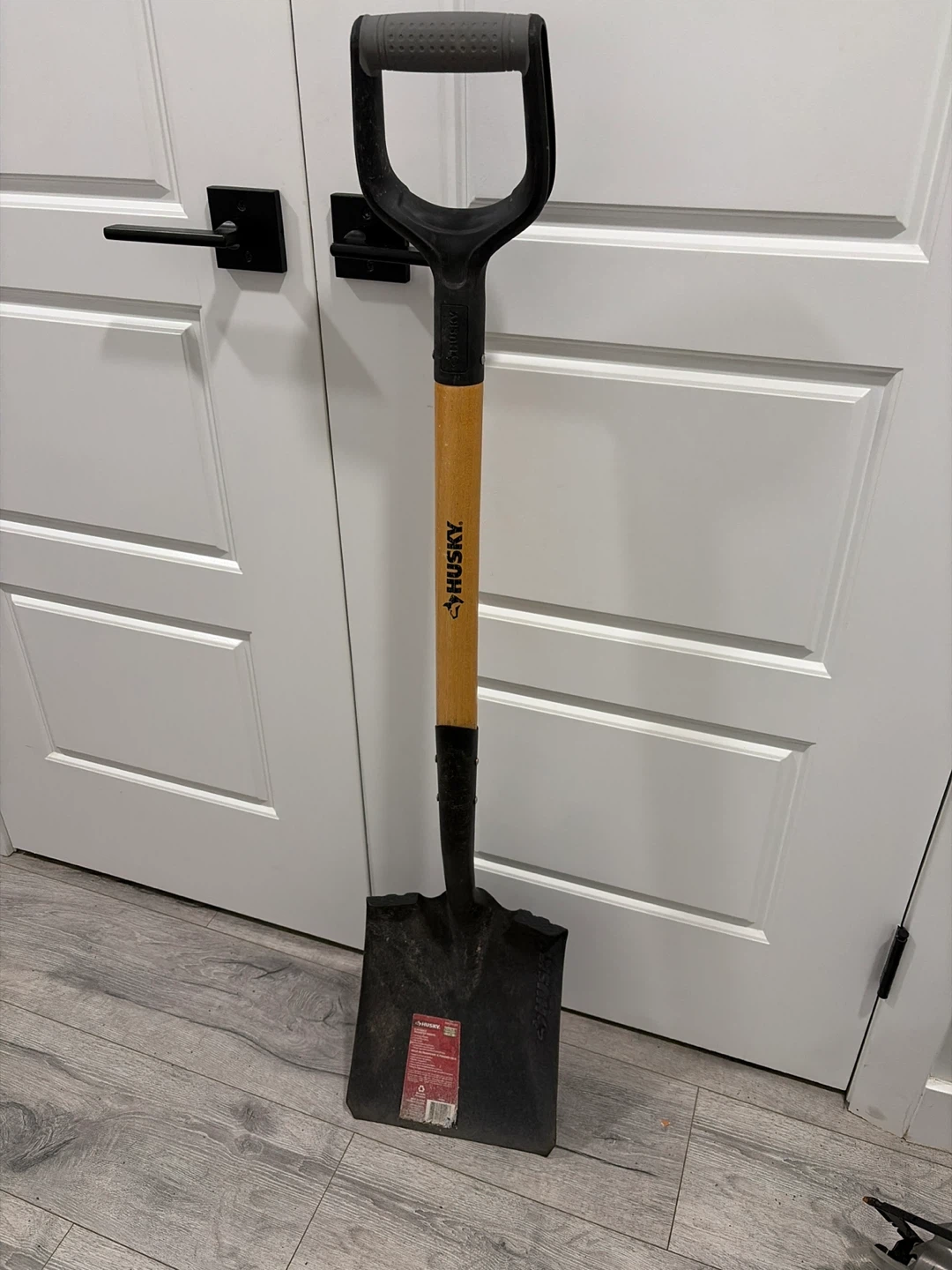 Husky Square Point Shovel