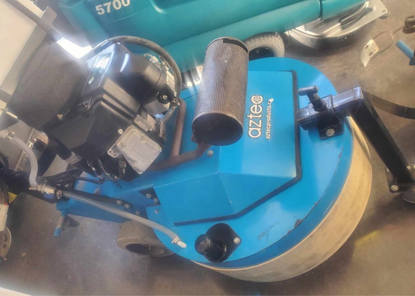 Aztec Products Lowrider Floor Machine - photo 5