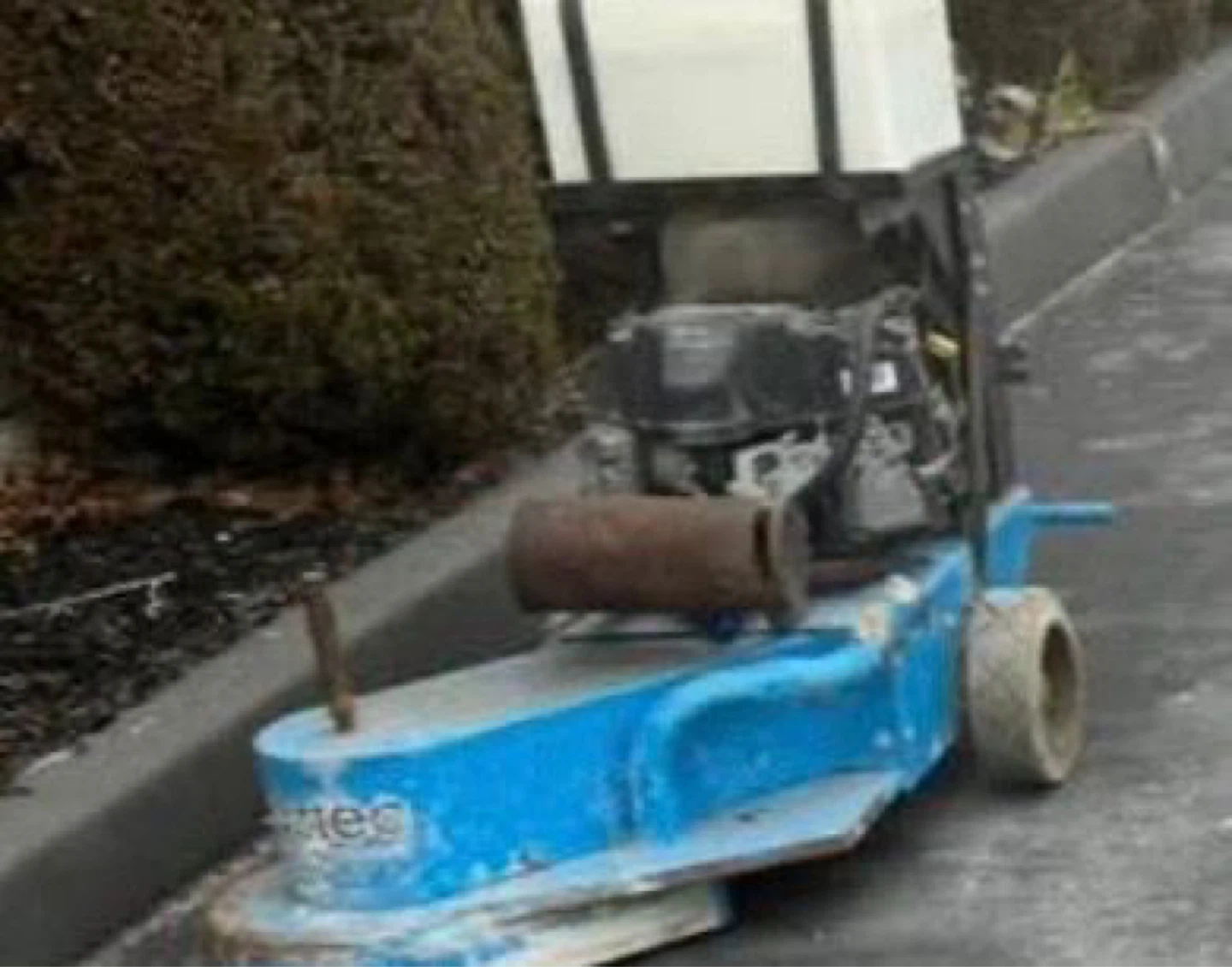 Aztec Products Lowrider Floor Machine