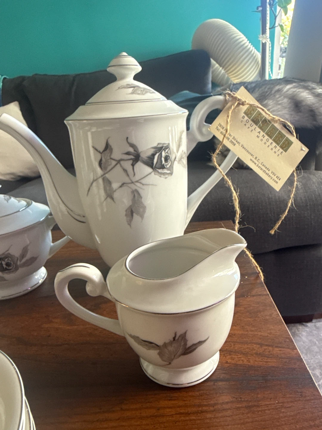 Vintage White Rose Tea Set - photo 3