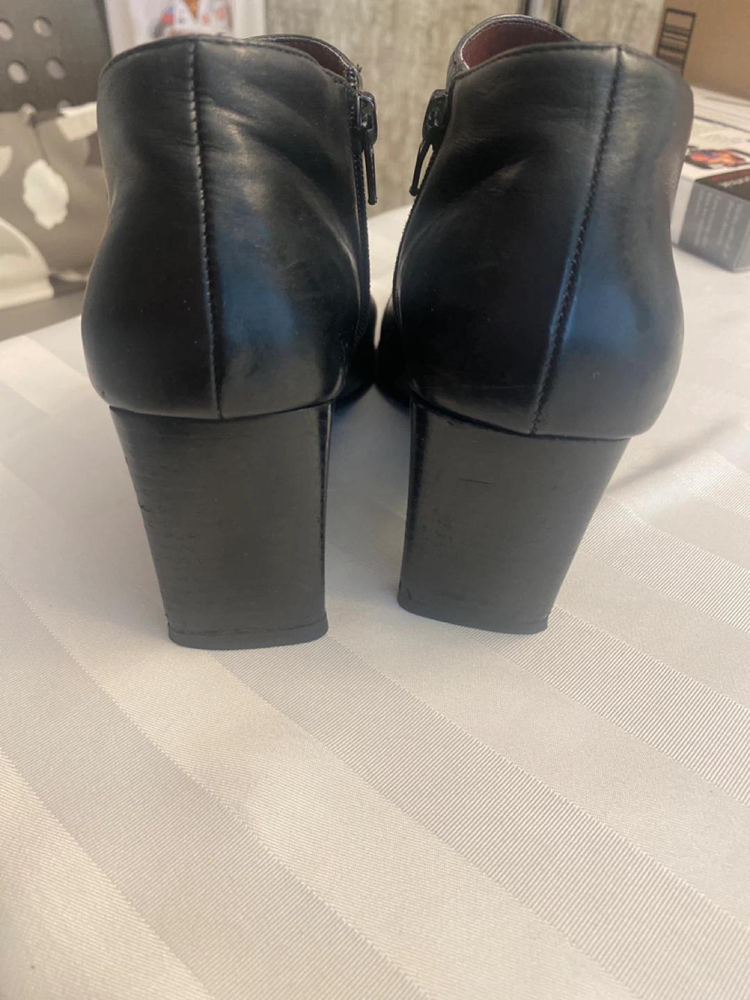 Black Leather Bandolino Ankle Boots - photo 2