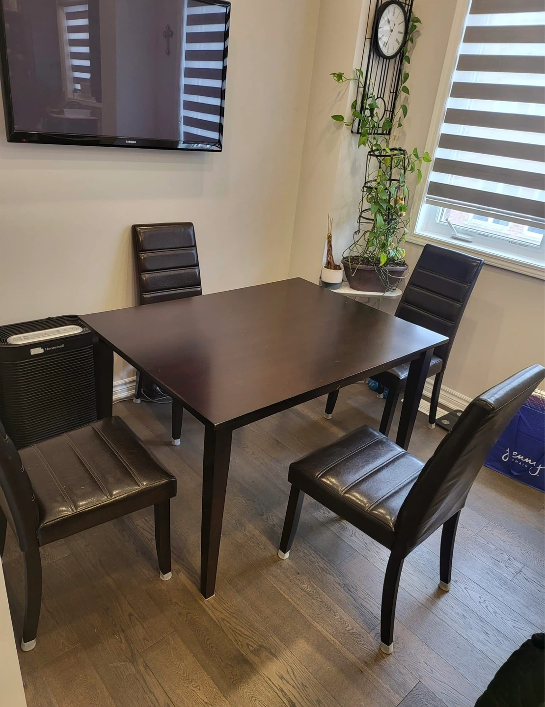 Square Dining Table with 4 Chairs - photo 2