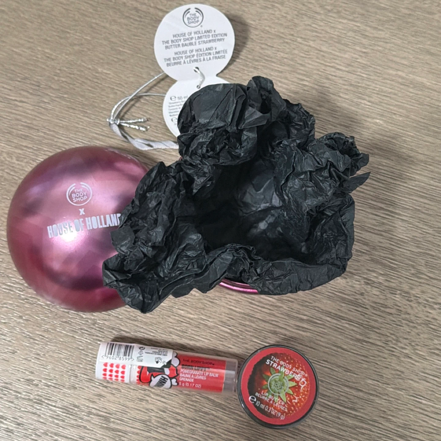 The Body Shop House of Holland Strawberry Butter Bauble - photo 4