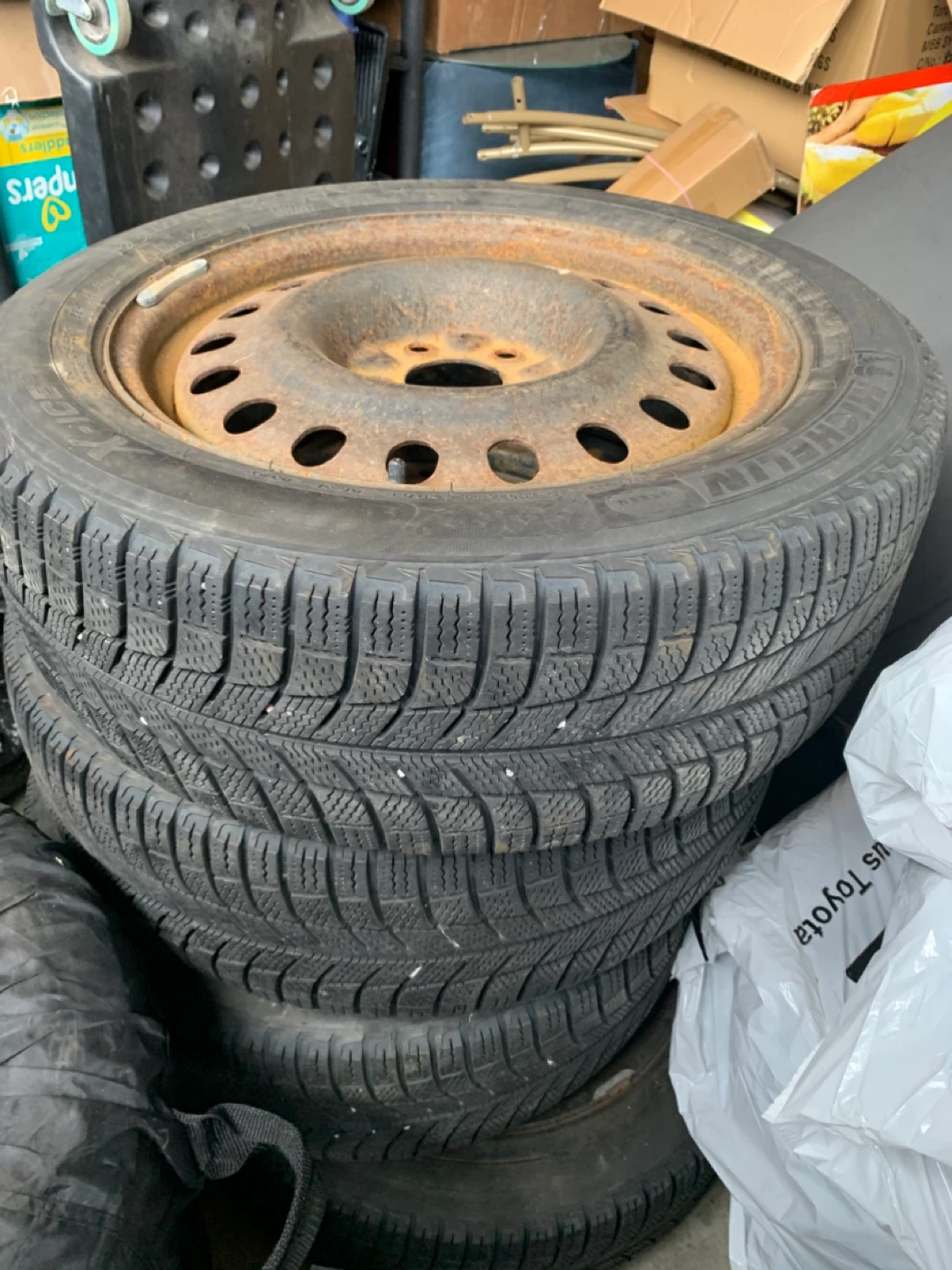 Michelin X-Ice Winter Tire with Steel Rim 215/55R17 - photo 3