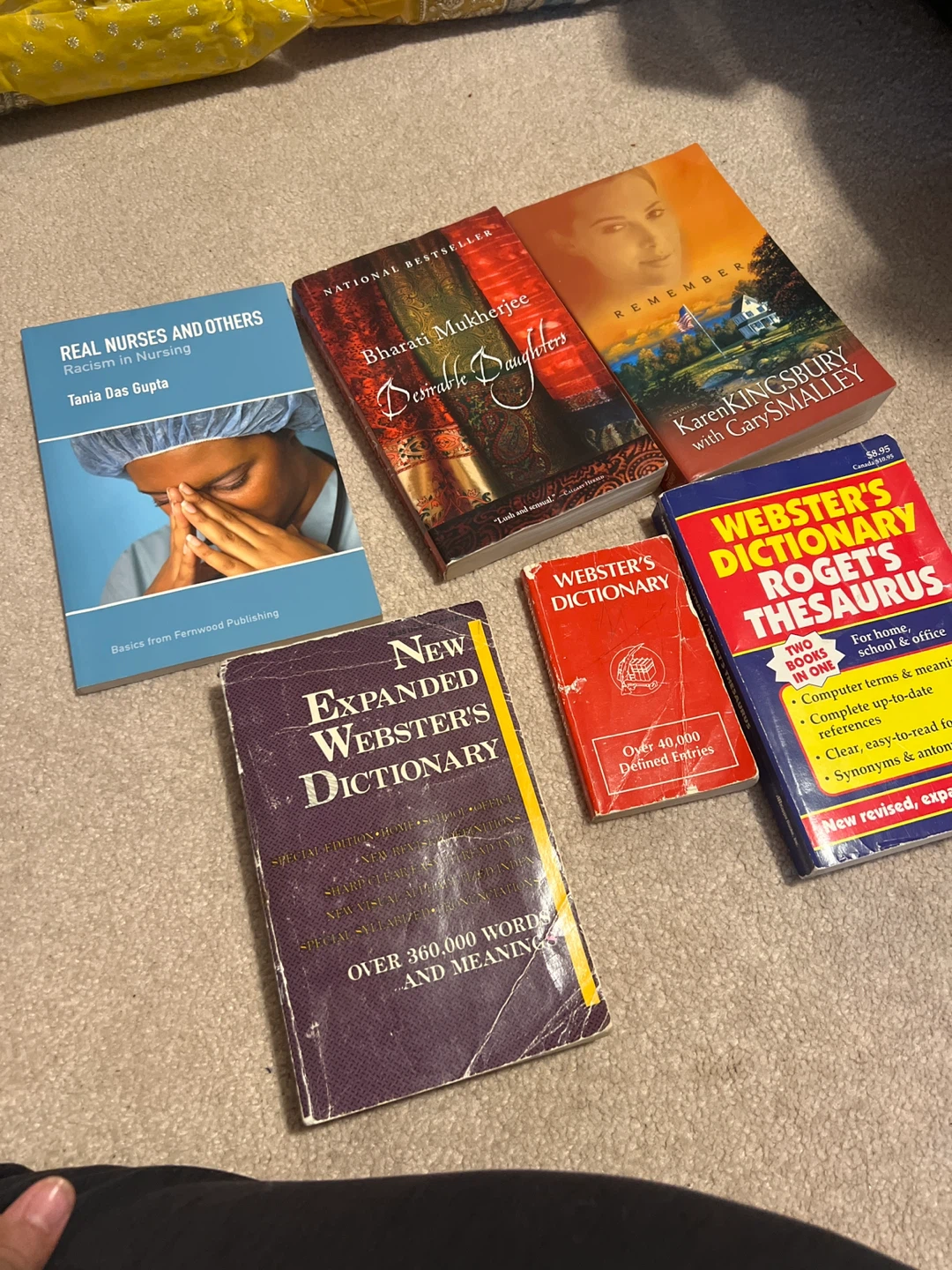 Free Books: Dictionaries, Thesaurus & Novels
