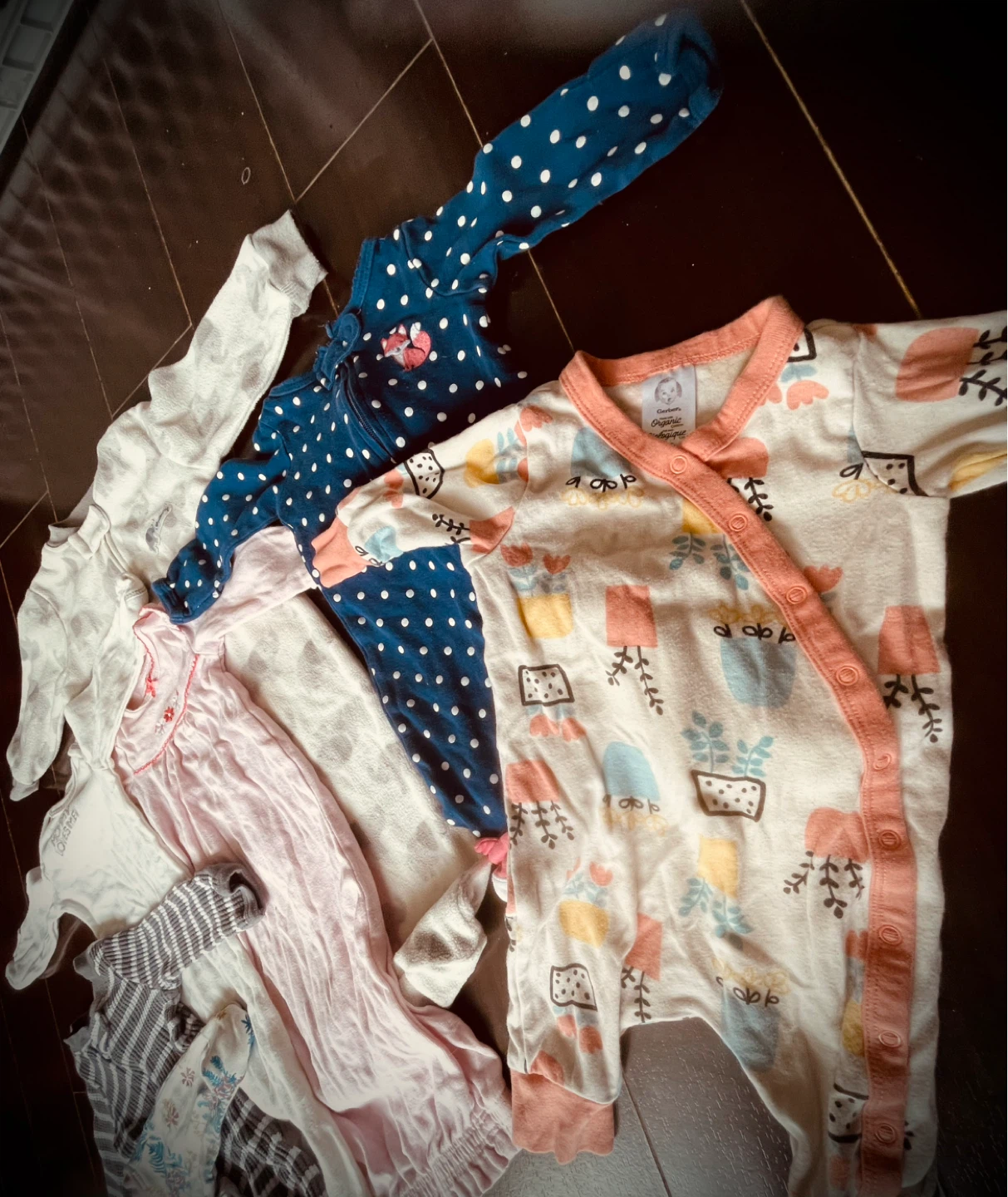 Newborn Girl/Gender Neutral Clothing Lot - photo 5