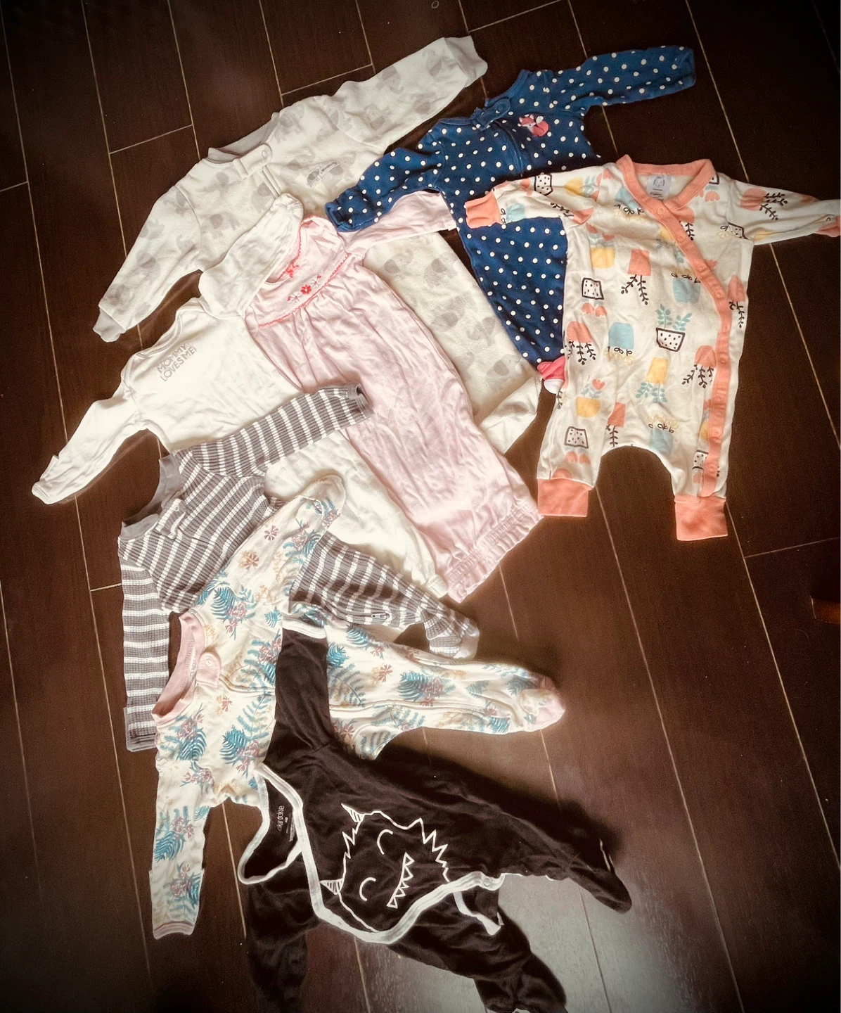 Newborn Girl/Gender Neutral Clothing Lot - photo 4