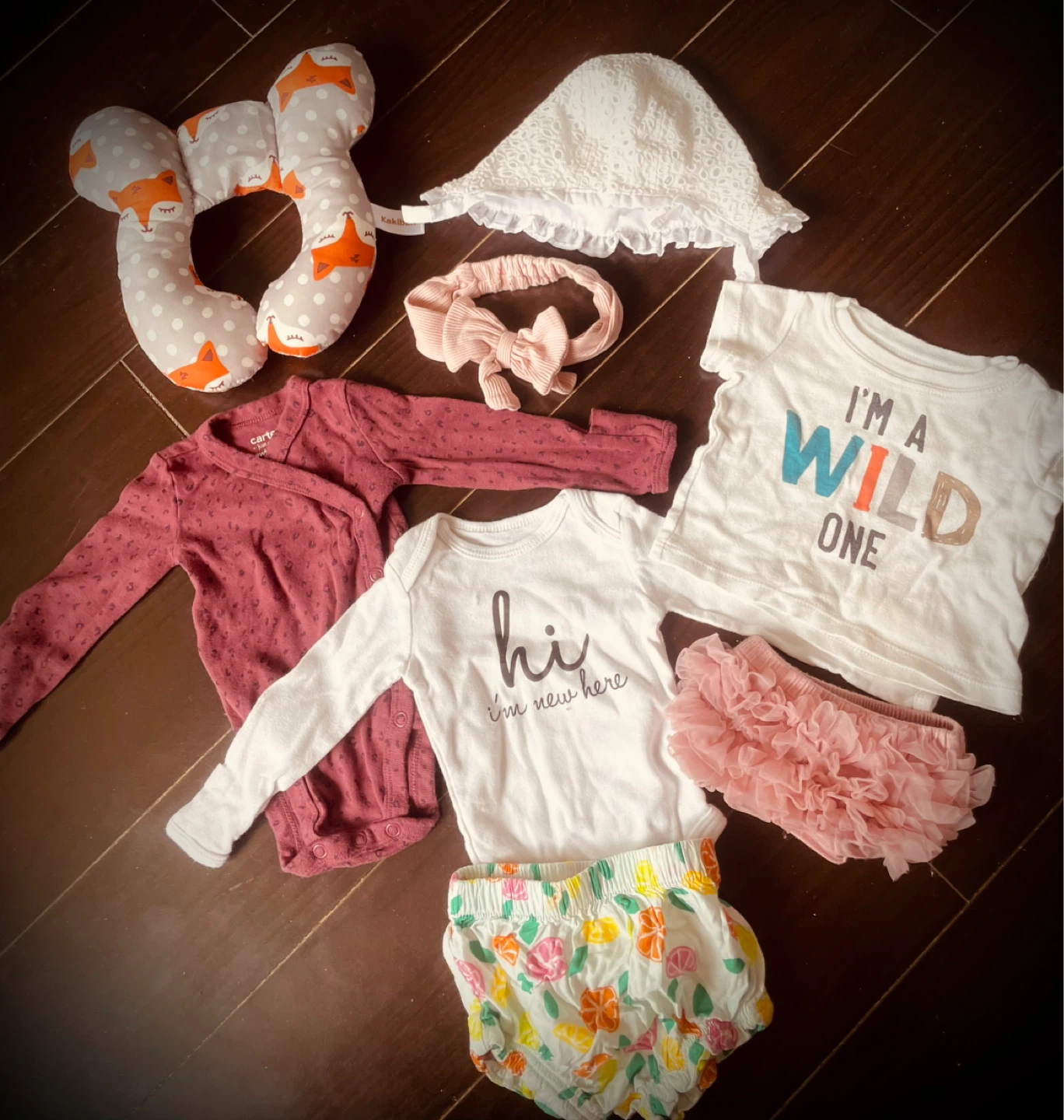 Newborn Girl/Gender Neutral Clothing Lot
