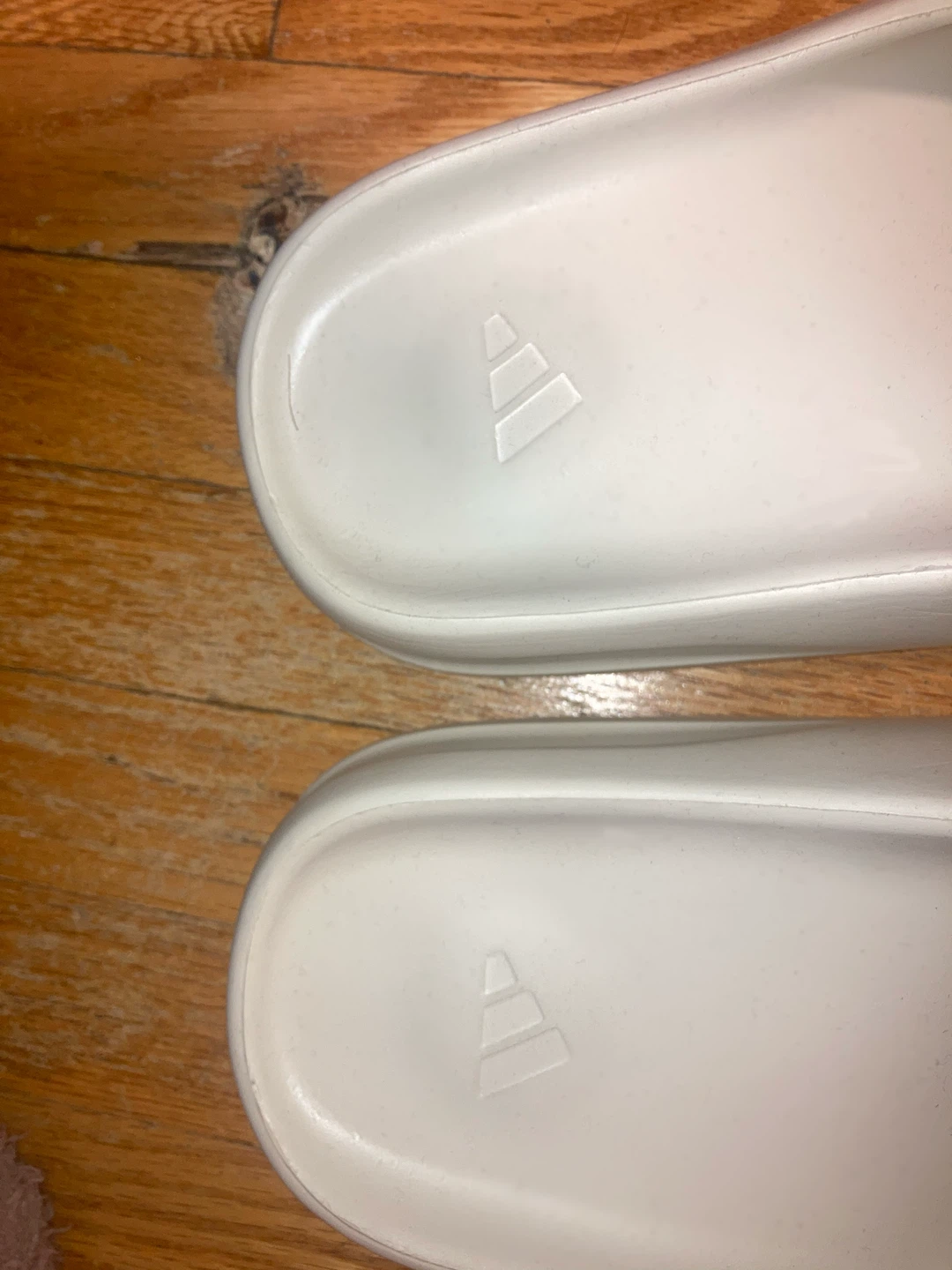 yeezy slides adidas color bone Size 10 men’s - photo 4