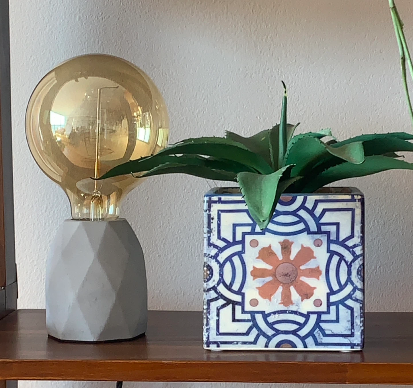 BUNDLE: Geometric / stone Edison bulb lamp & faux plant