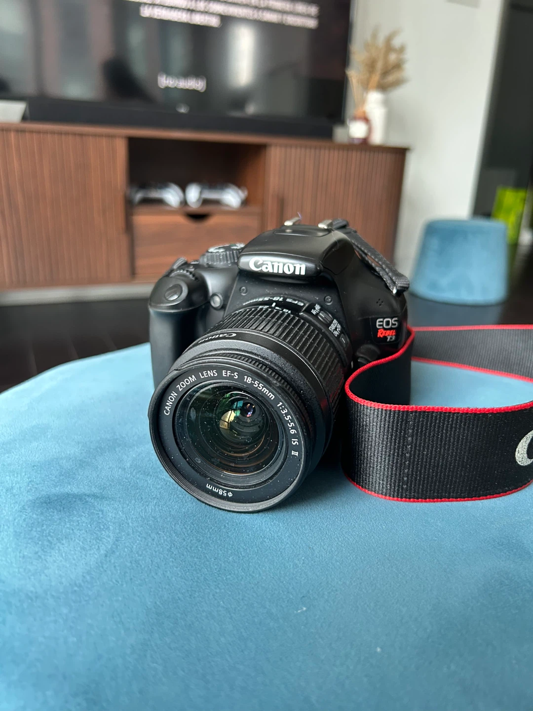 Canon EOS Rebel T3 DSLR Camera with 18-55mm Lens