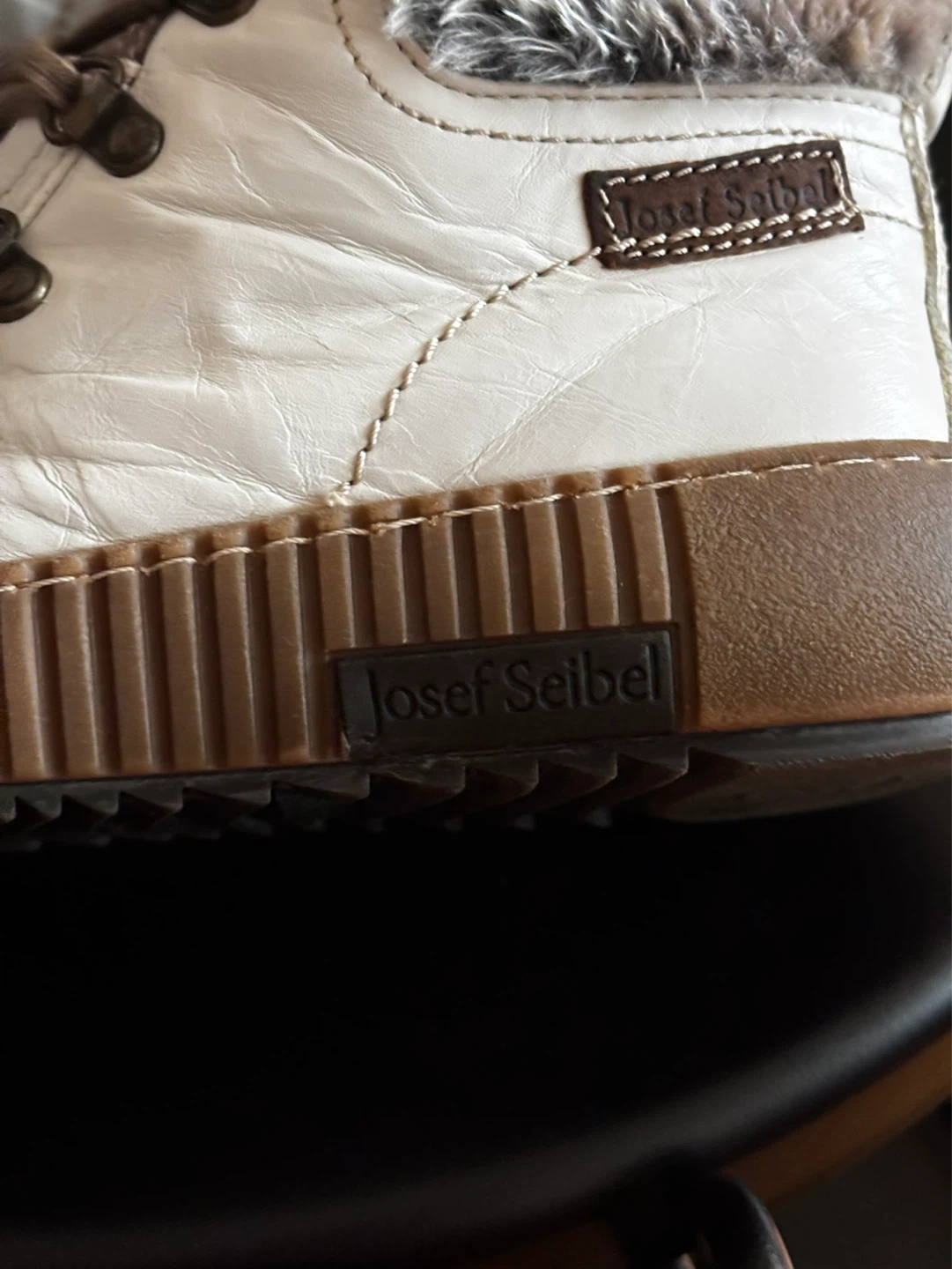 Josef Seibel White Fur Lined Winter Boots Size 38 - photo 3
