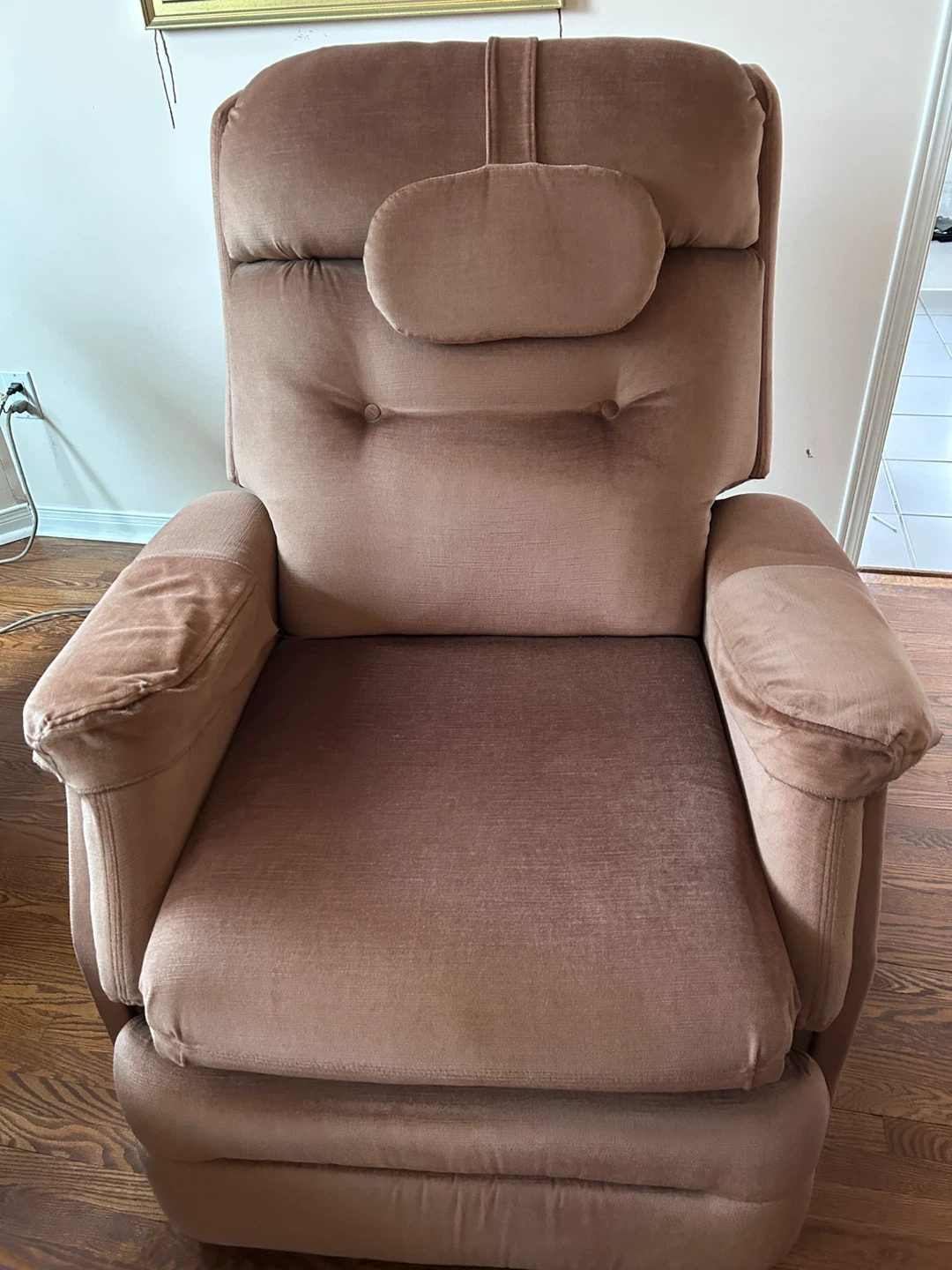 Recliner Chair - photo 2