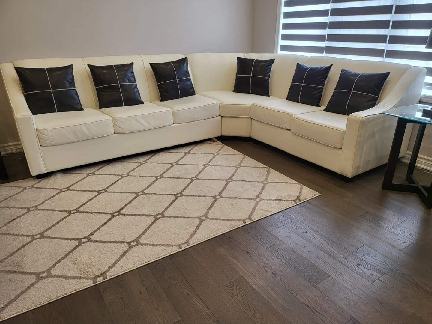 White Leather Sectional Sofa with Pull-Out Bed