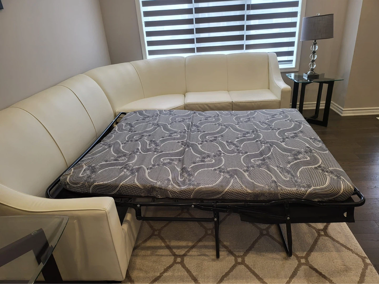 White Leather Sectional Sofa with Pull-Out Bed - photo 4