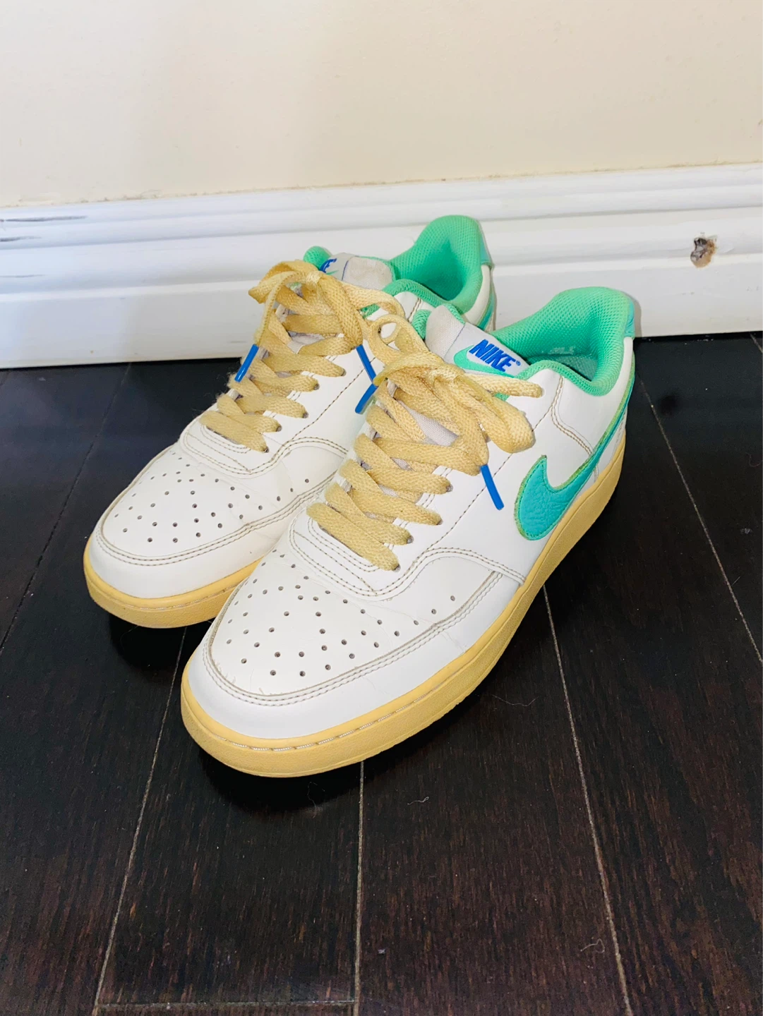 Nike Men's Court Vision Low Sneakers White Green Yellow Size 9 - photo 2