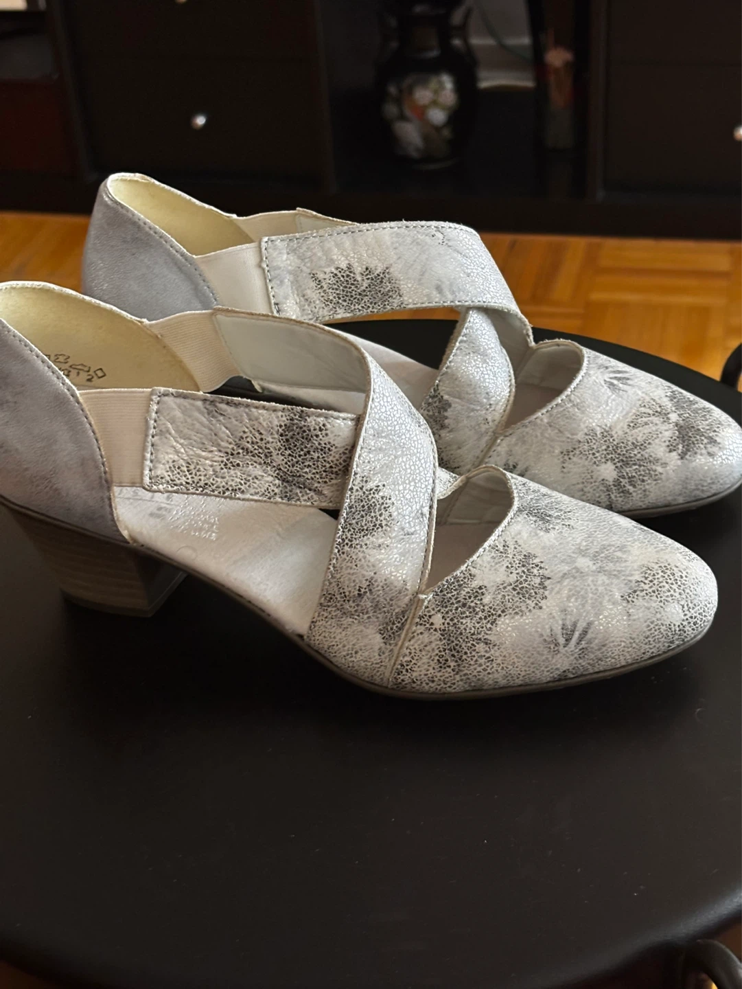 Rieker Antistress Silver Floral Mary Jane Shoes Size 38 - photo 2