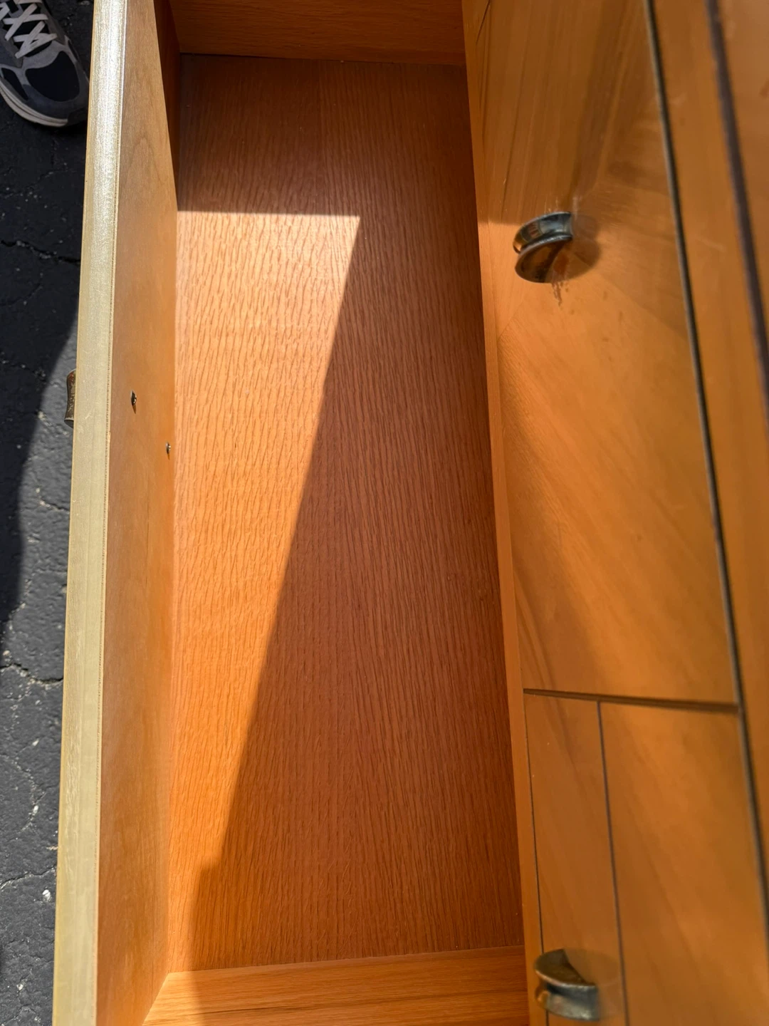 Mid Century Dresser – United Furniture (Solid Wood) - photo 5
