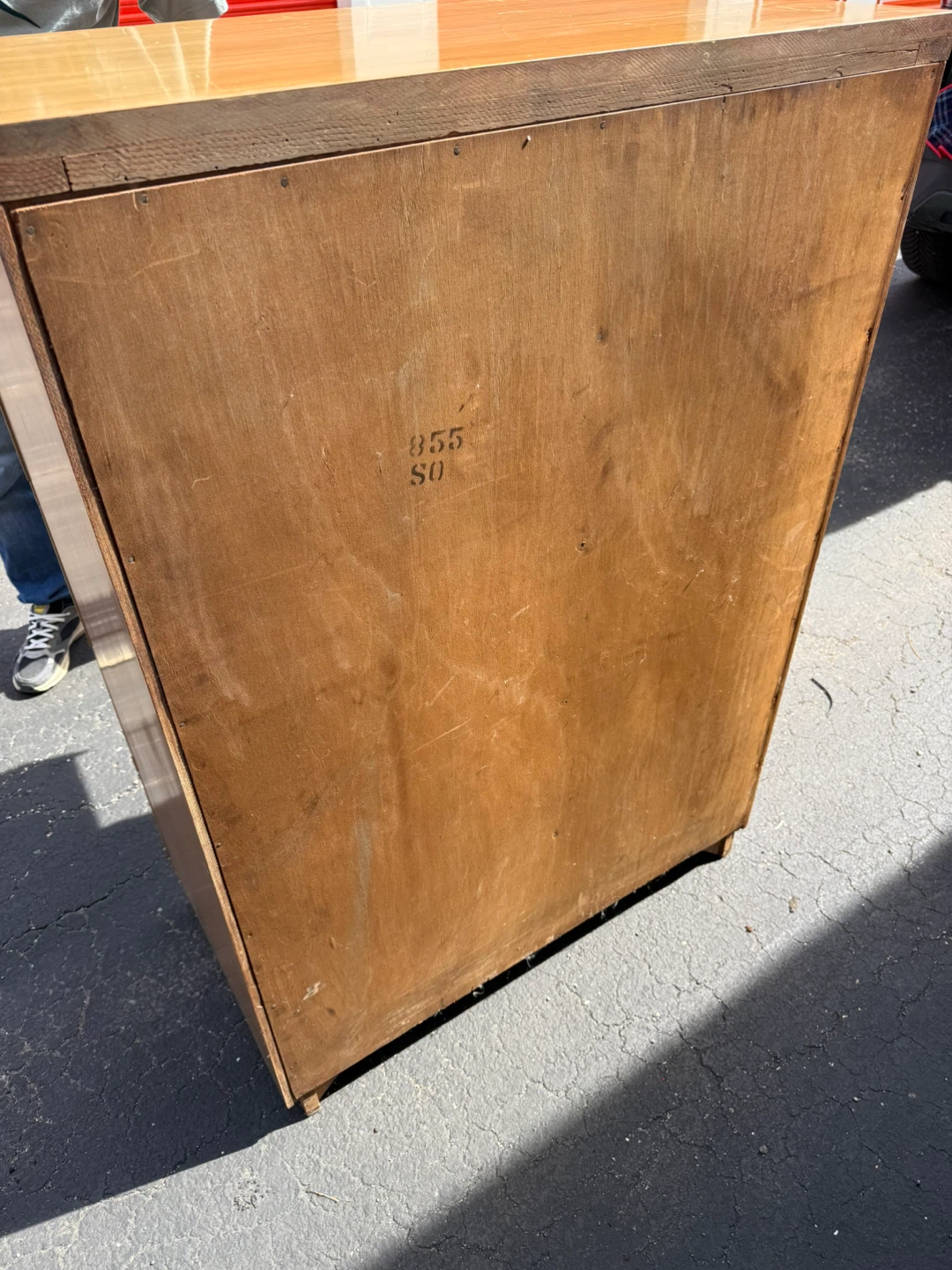 Mid Century Dresser – United Furniture (Solid Wood) - photo 3