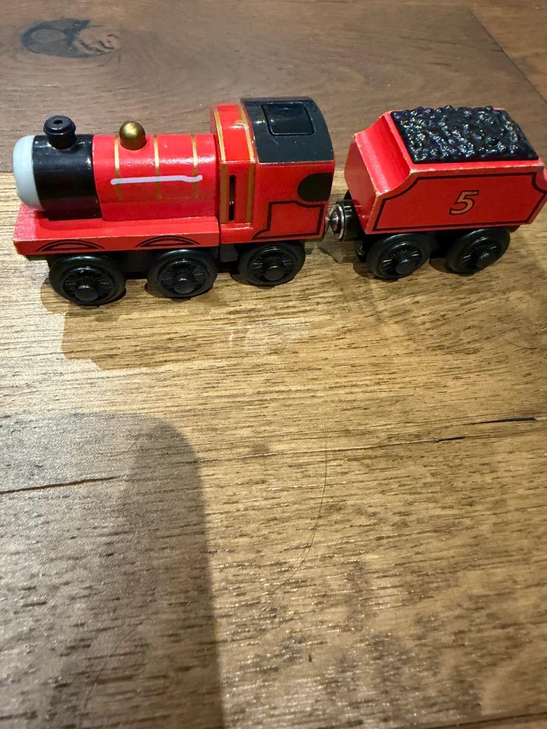 Thomas and Friends- Wooden Red Train "James" with Tender - photo 2