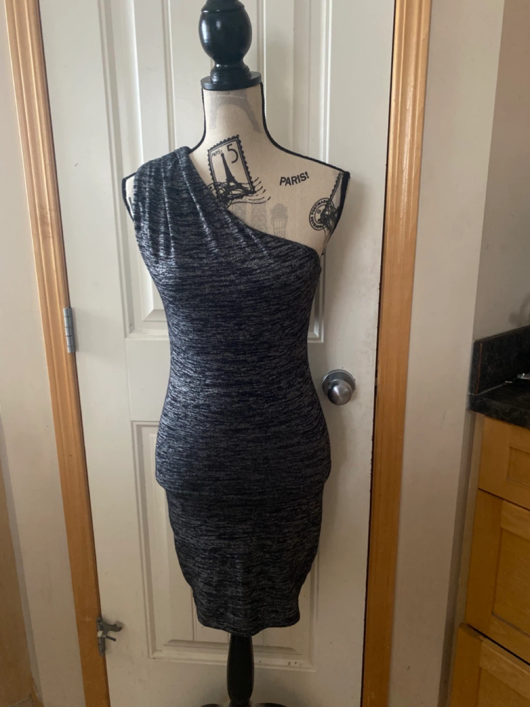 Wilfred Free One-Shoulder Knit Bodycon Dress - Black/Gray