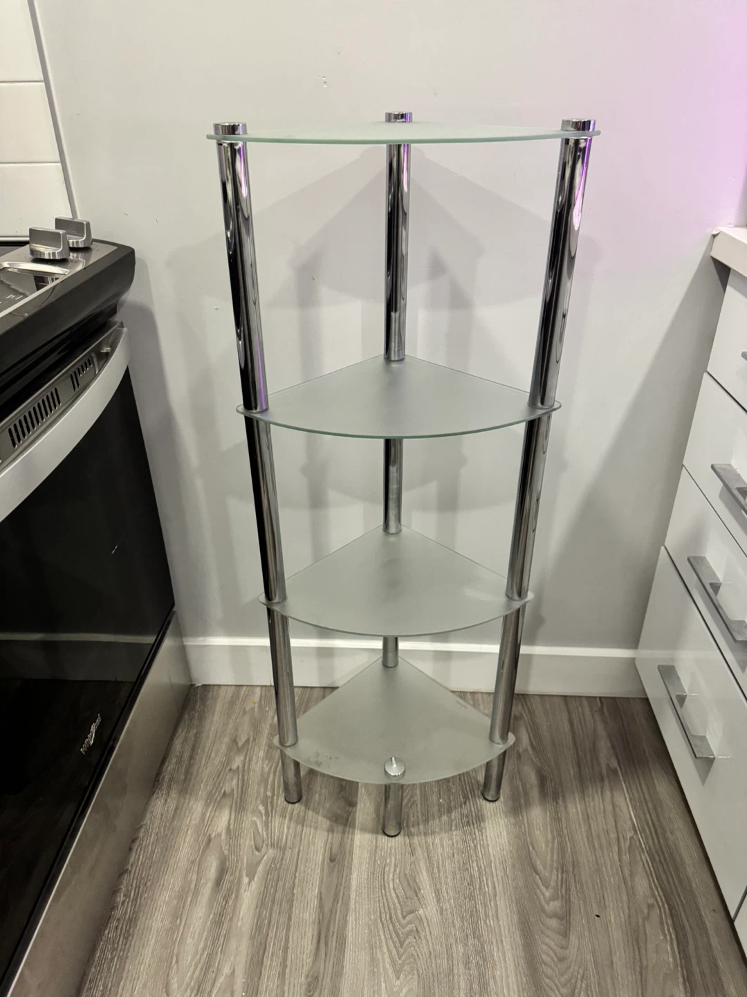 4-Tier Corner Stand