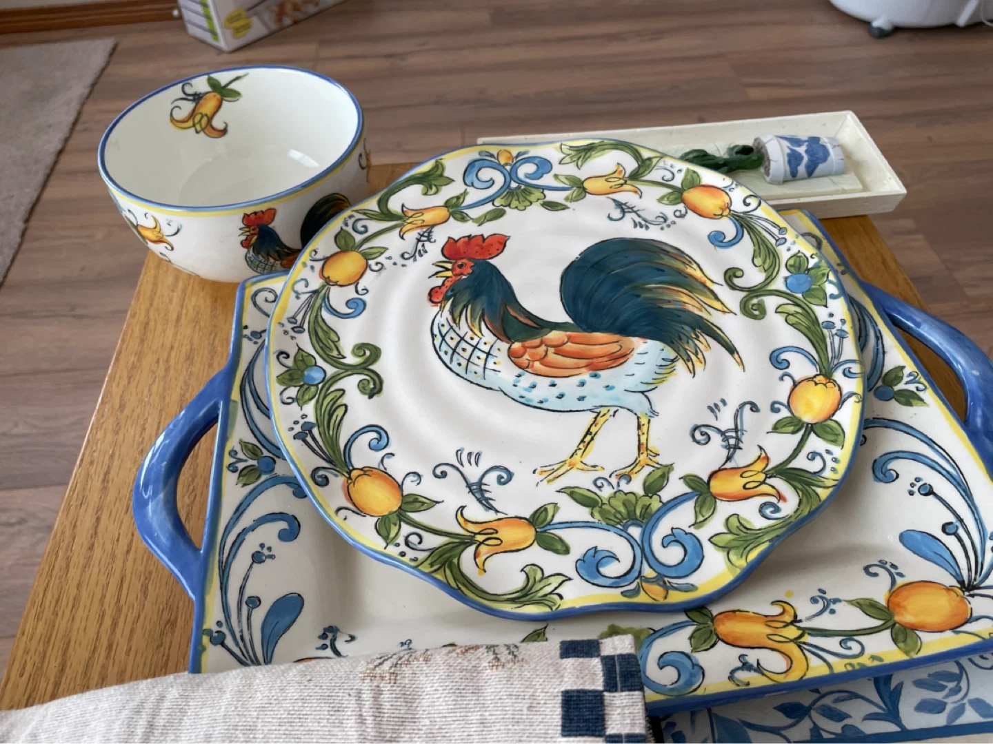 Ceramic Serving Bowl with Rooster and Floral Design - photo 3