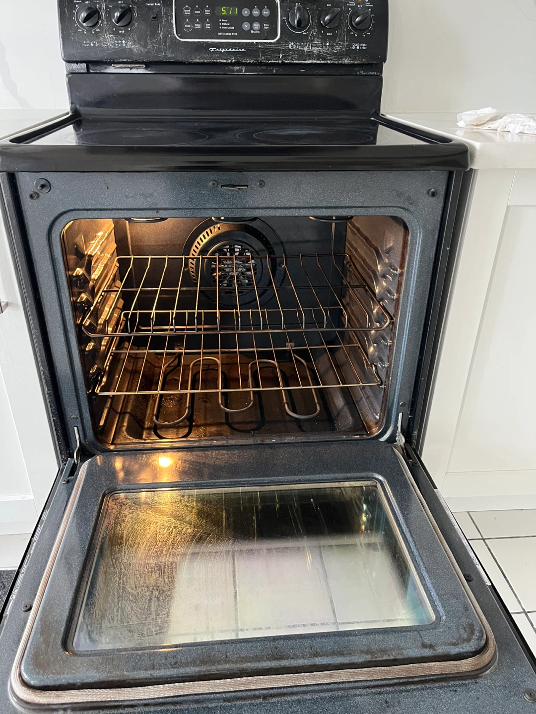 Frigidaire ceramic top stove - photo 3