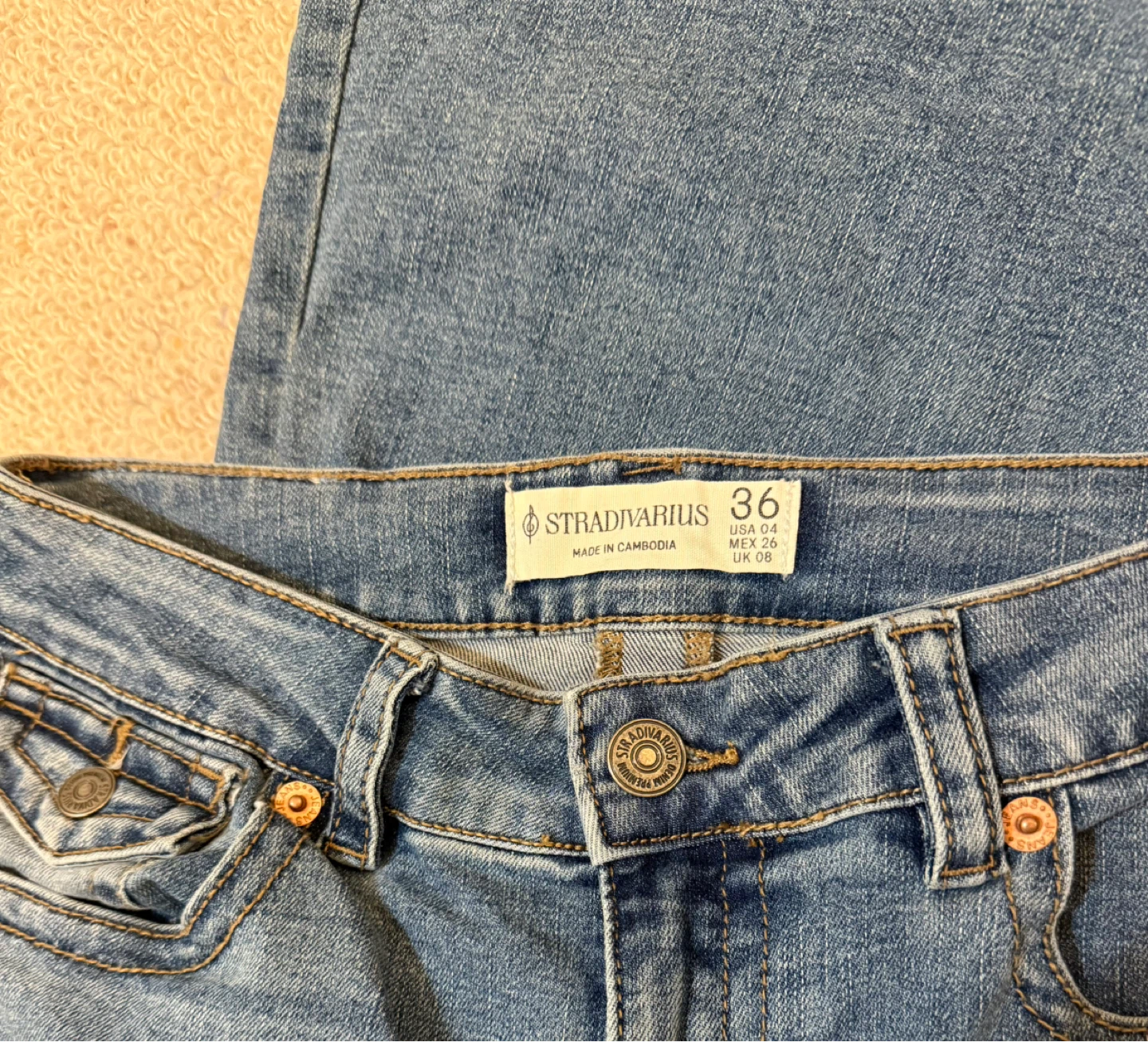 Stradivarius Women's Flare Jeans Size 36 - photo 3