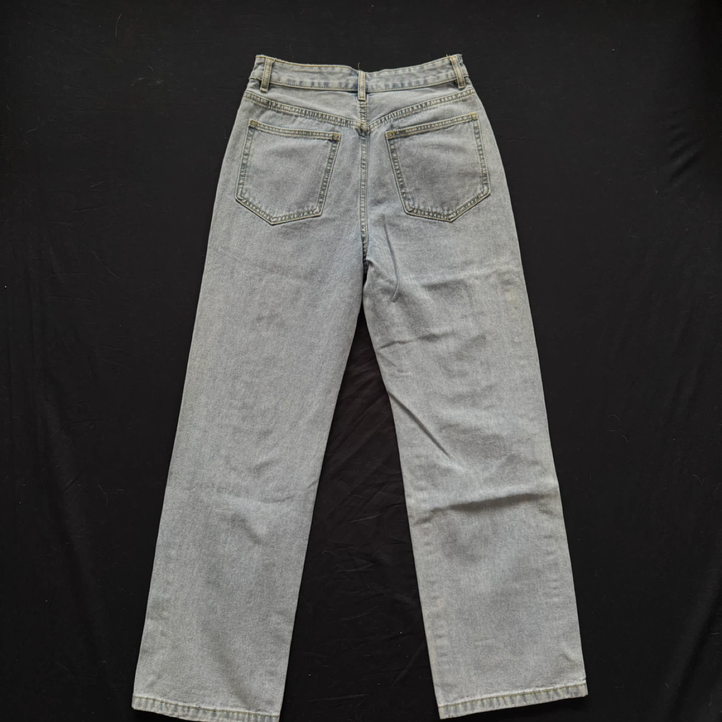 Light Wash Ripped Straight Leg Jeans - photo 2