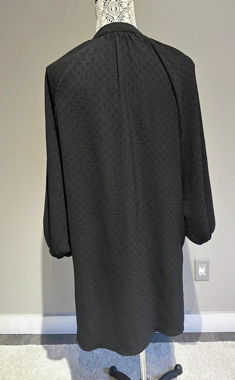 M & W Collection Black Textured Button-Up Shirt - photo 2