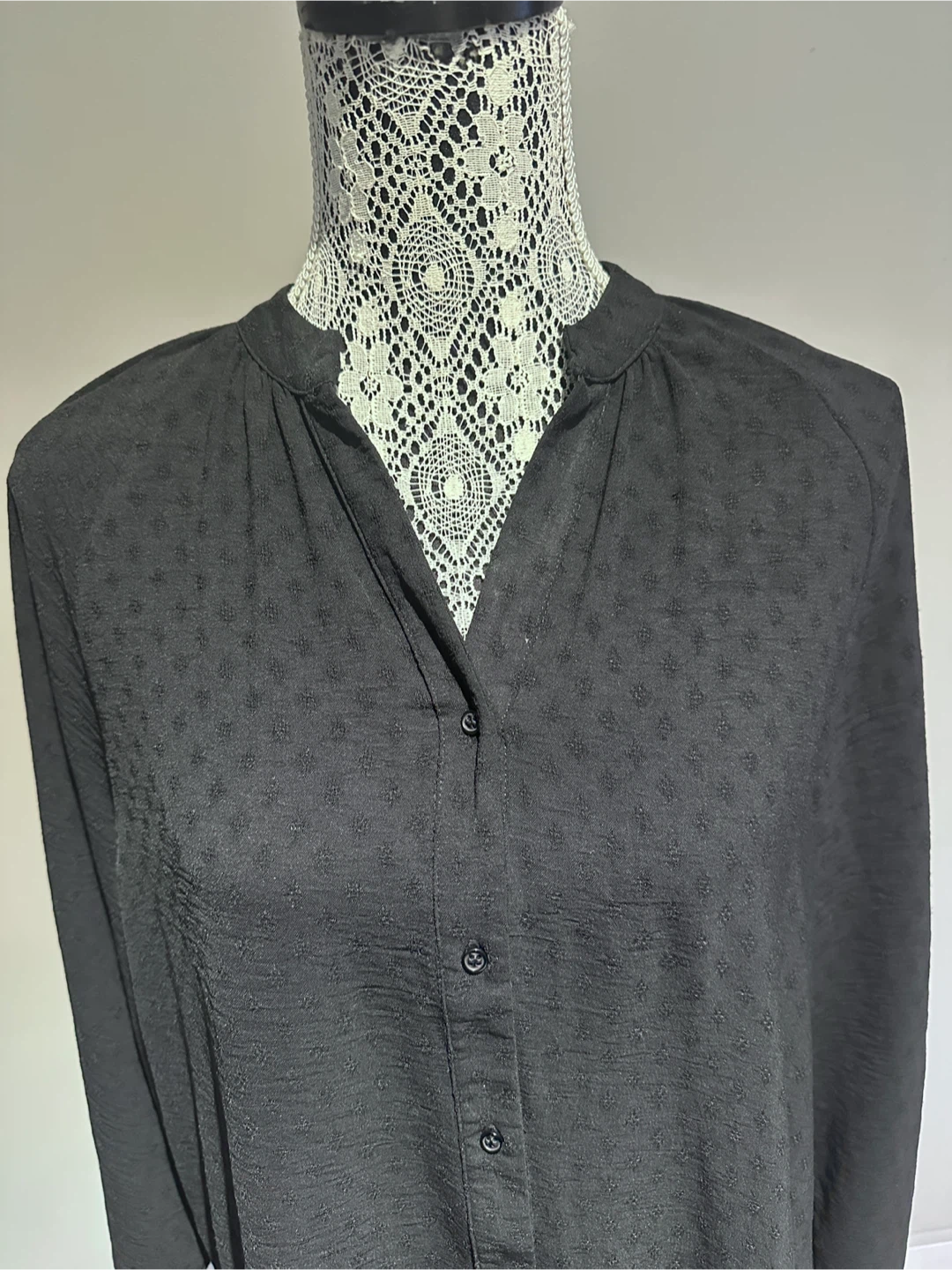 M & W Collection Black Textured Button-Up Shirt - photo 3