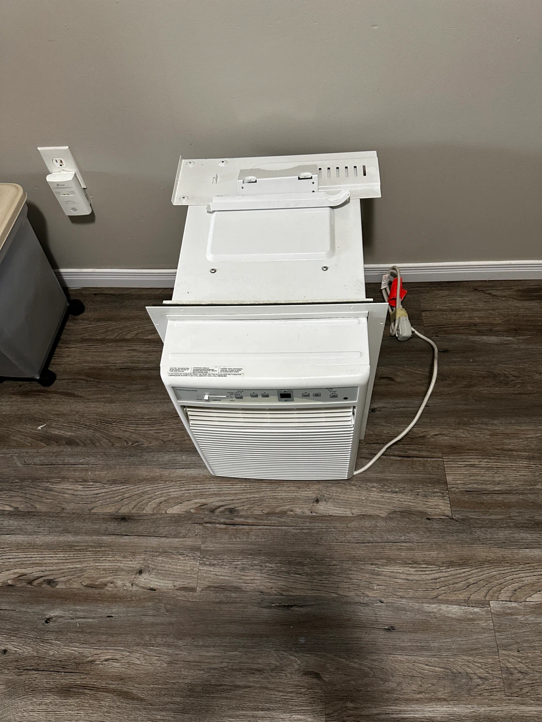Frigidaire Casement Window Air Conditioner FFRS0822S1 - photo 2