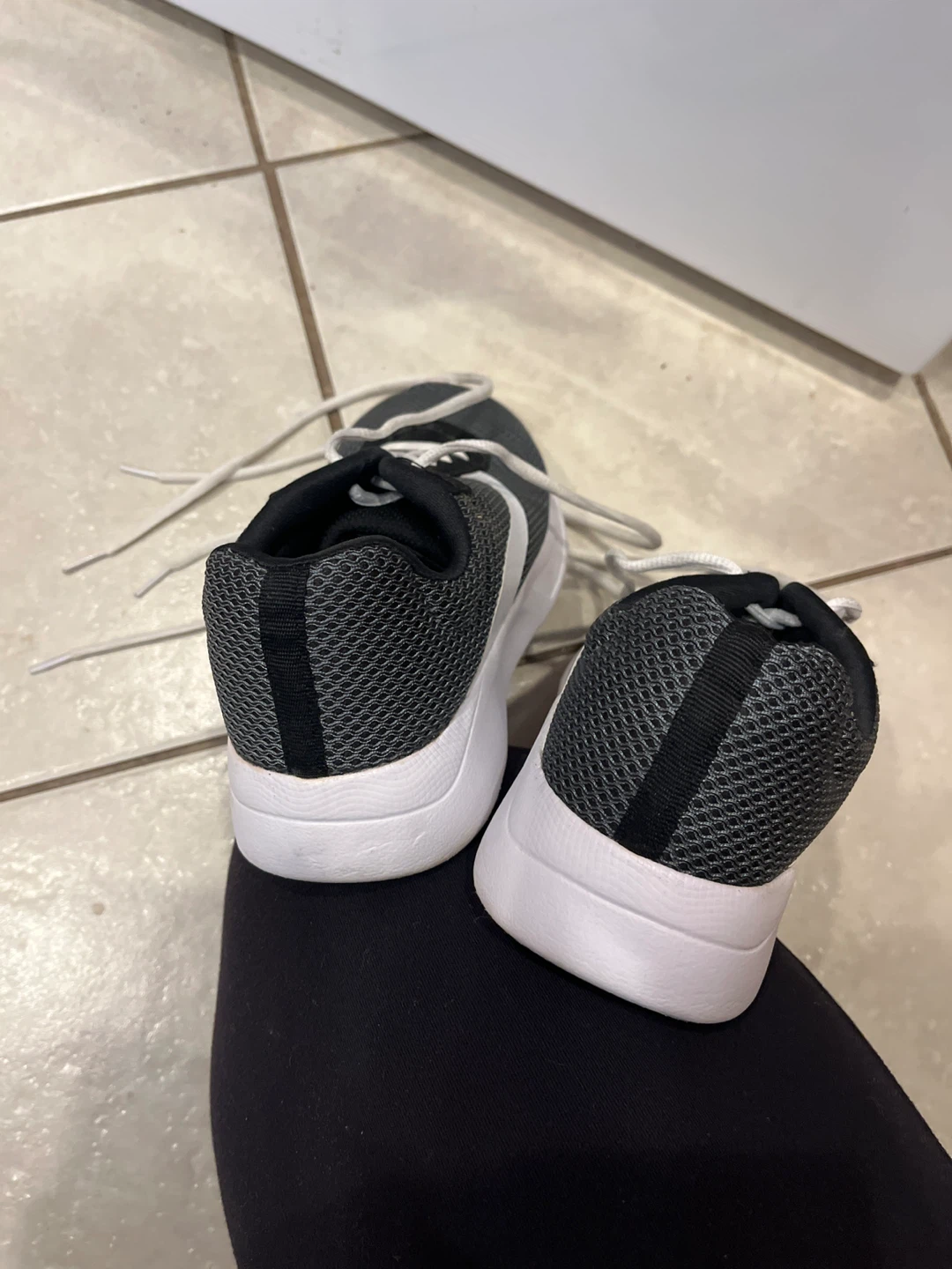 Athletic Works Women's Running Shoes Size 8 - photo 4