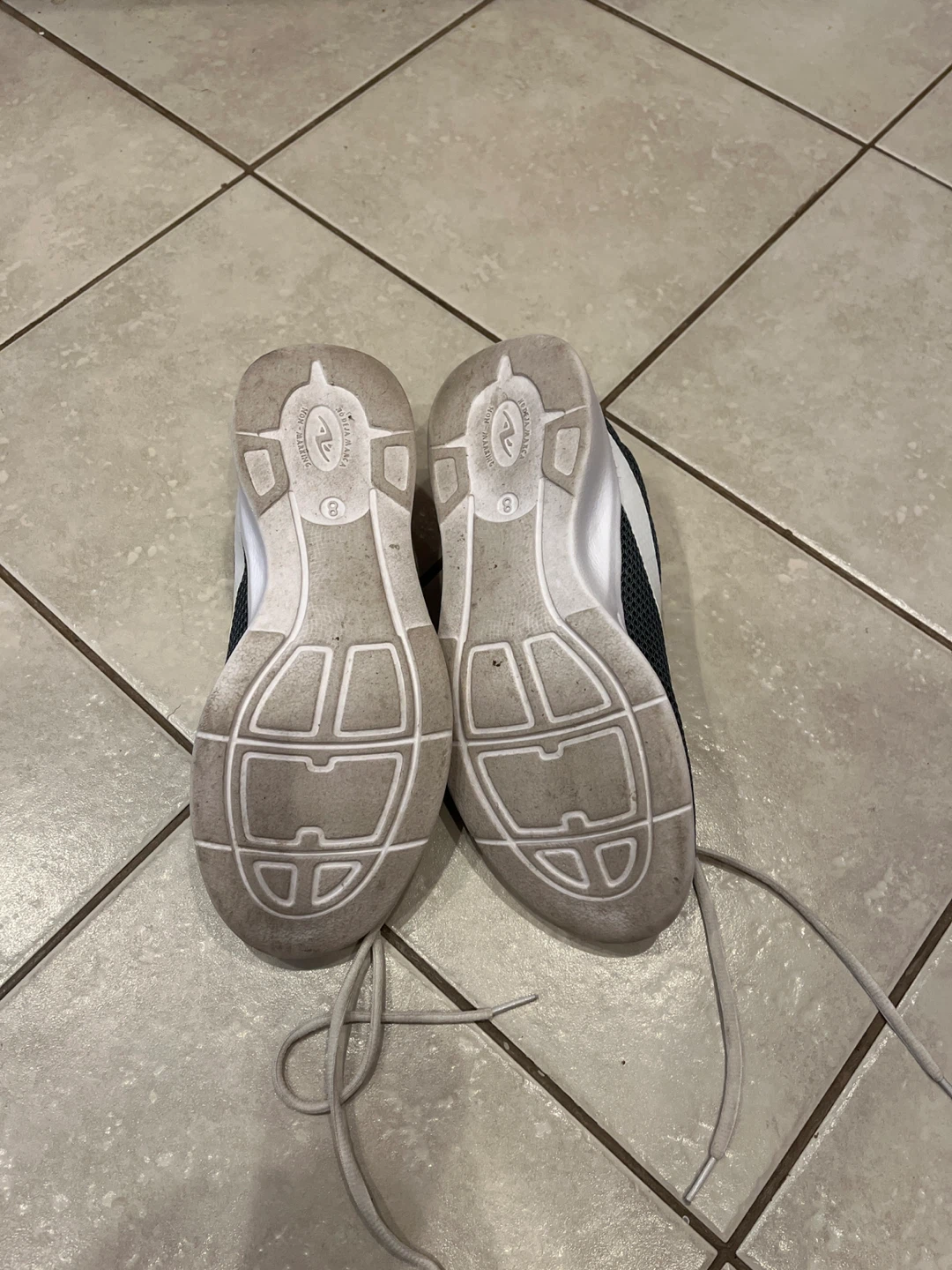 Athletic Works Women's Running Shoes Size 8 - photo 3
