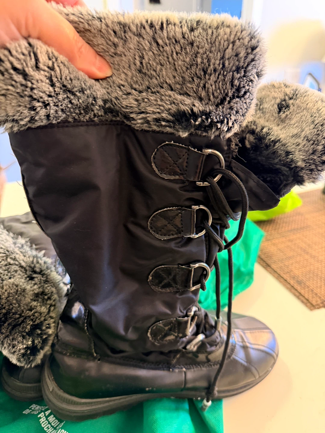Aquatherm Black Winter Boots with Faux Fur
