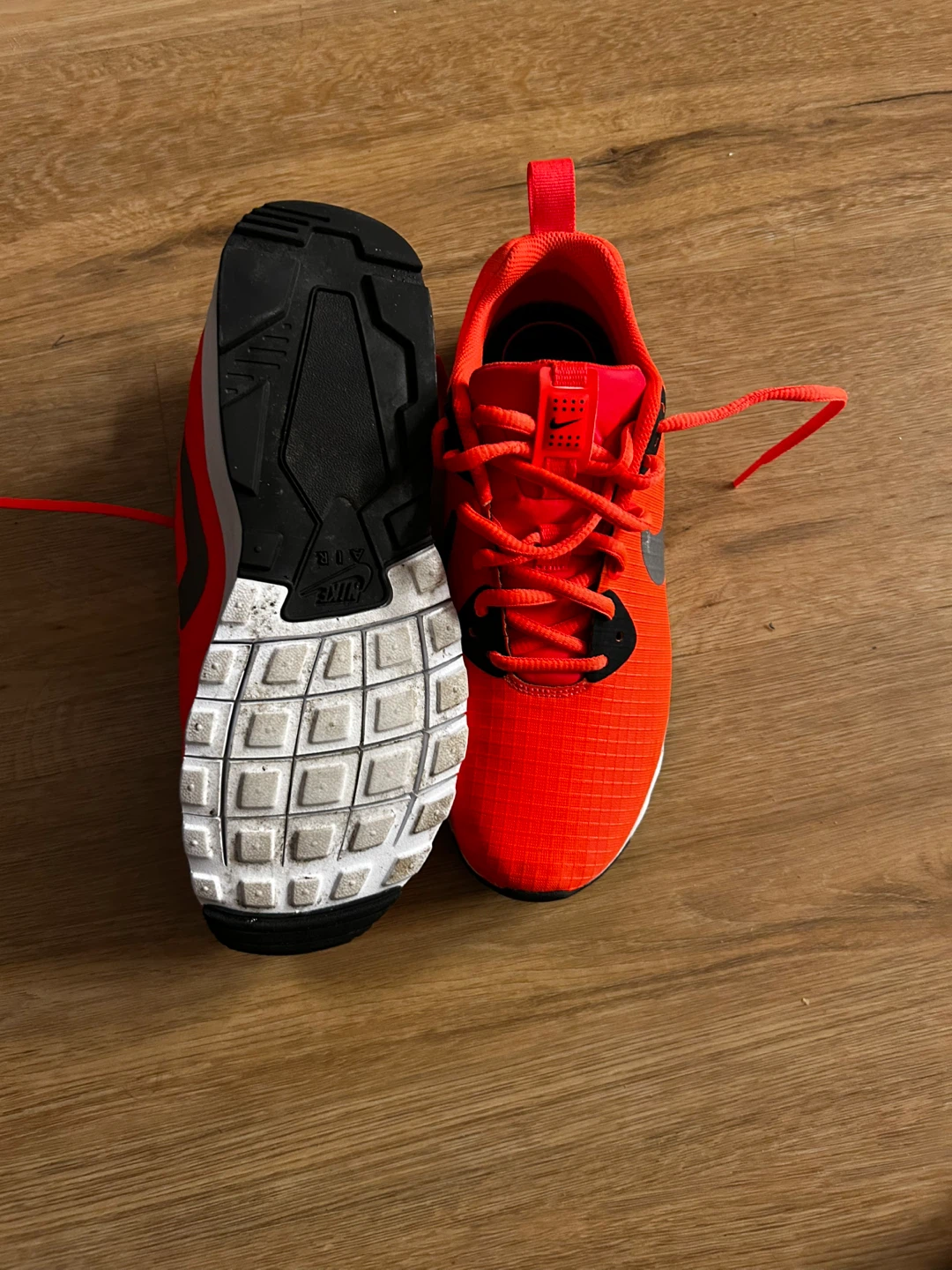 Women’s sneakers