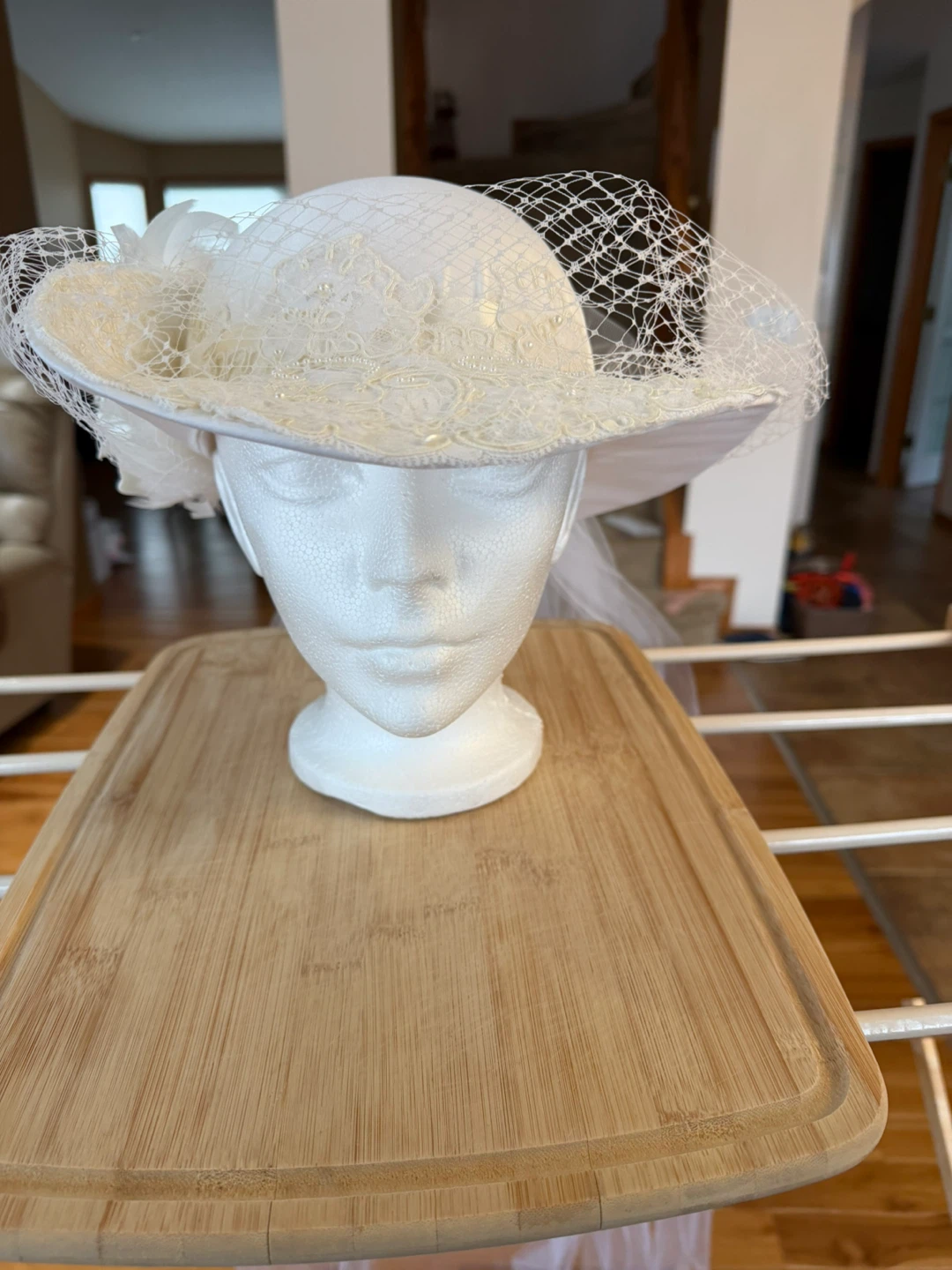 Vintage bridal hat with veil - photo 4