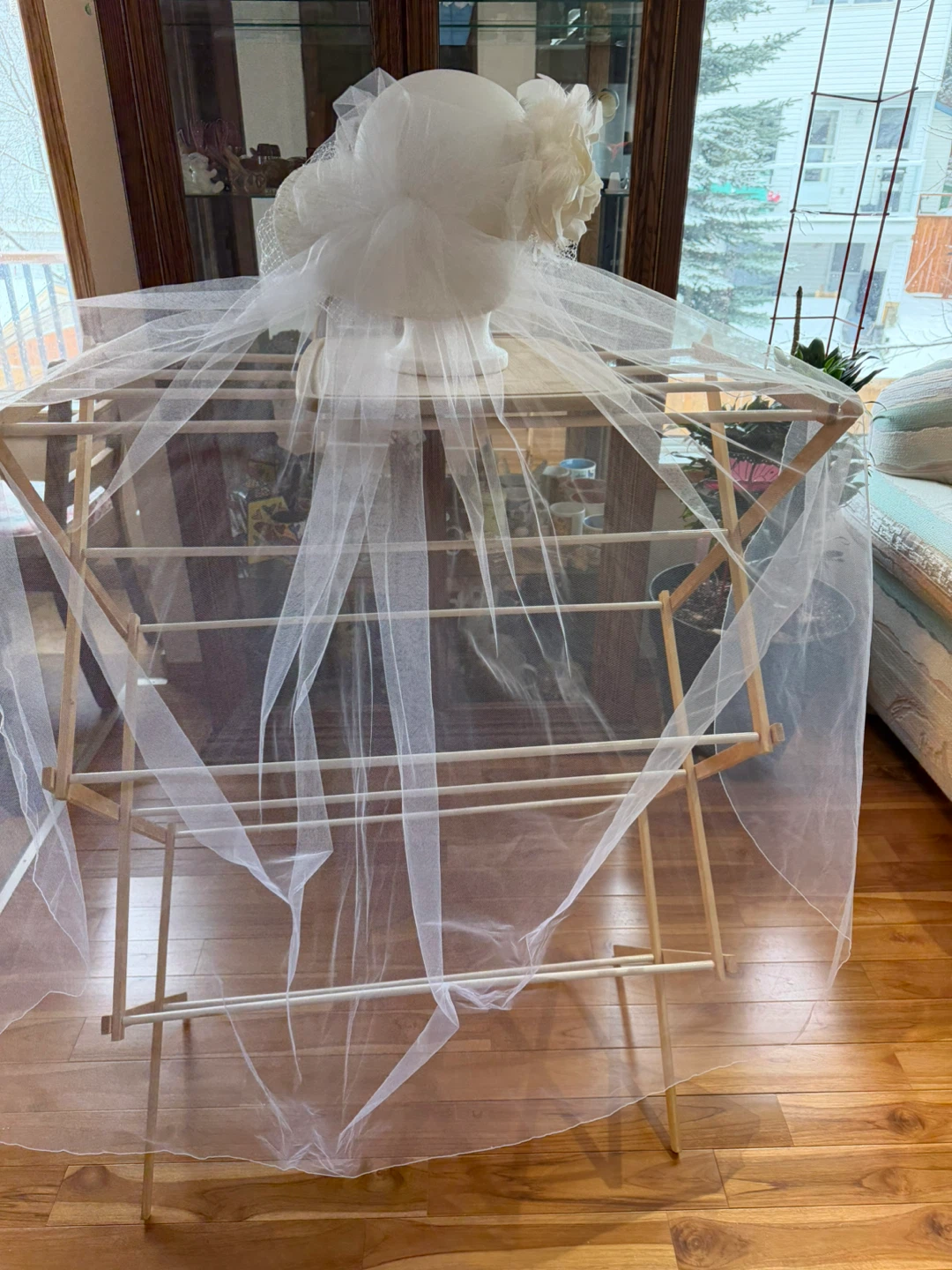 Vintage bridal hat with veil - photo 3