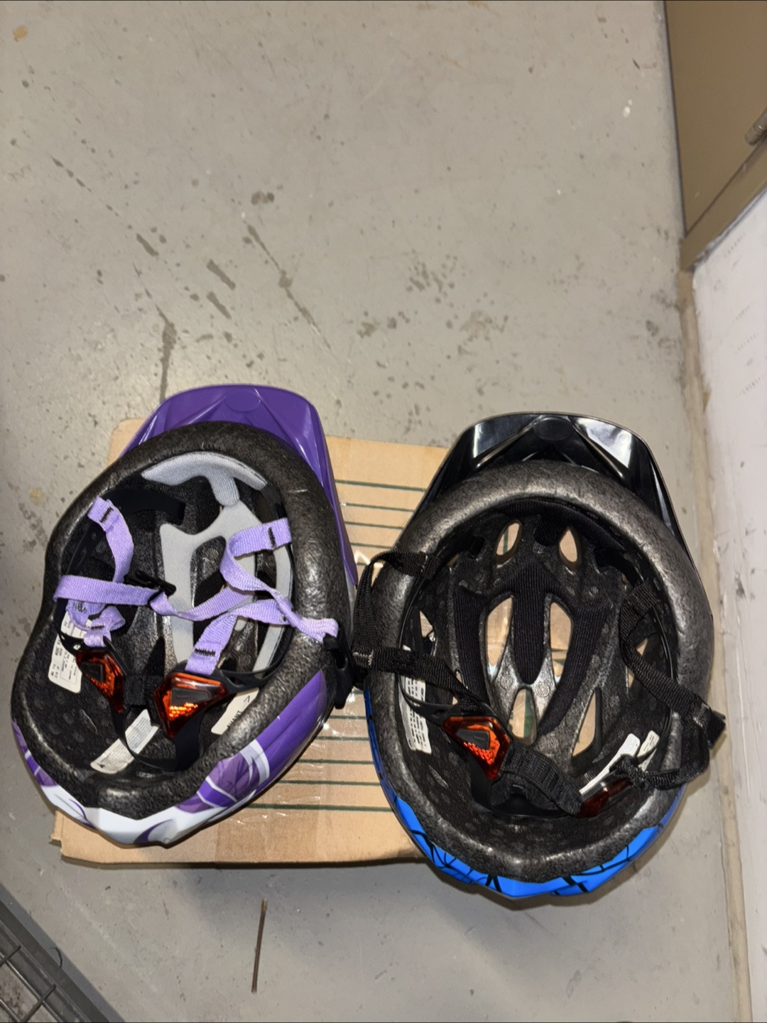 Bell Kids Bike Helmets - Blue Spider & Purple Swirl - photo 4