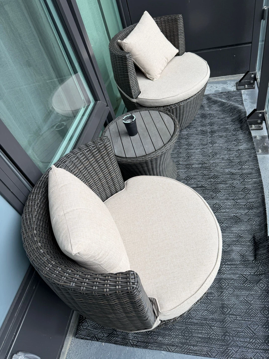 Wicker patio set with two chairs and side table - photo 3