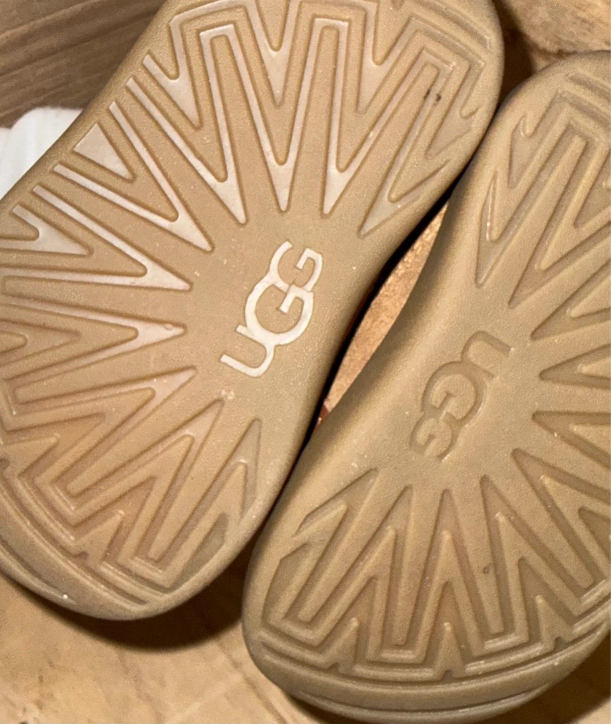 Ugg Toddler Brown Leather Boots - photo 5