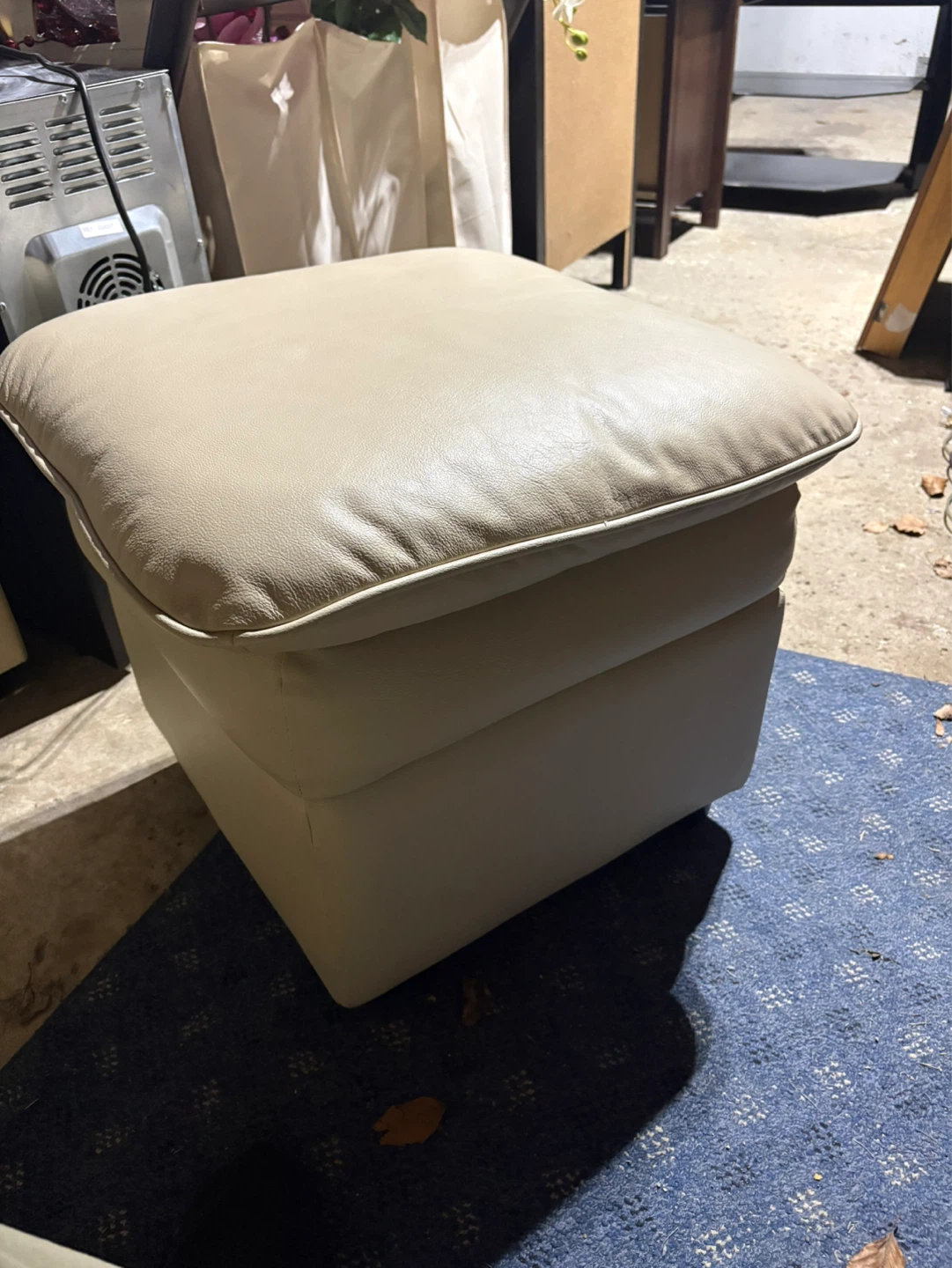 Cream Leather Ottoman - photo 4