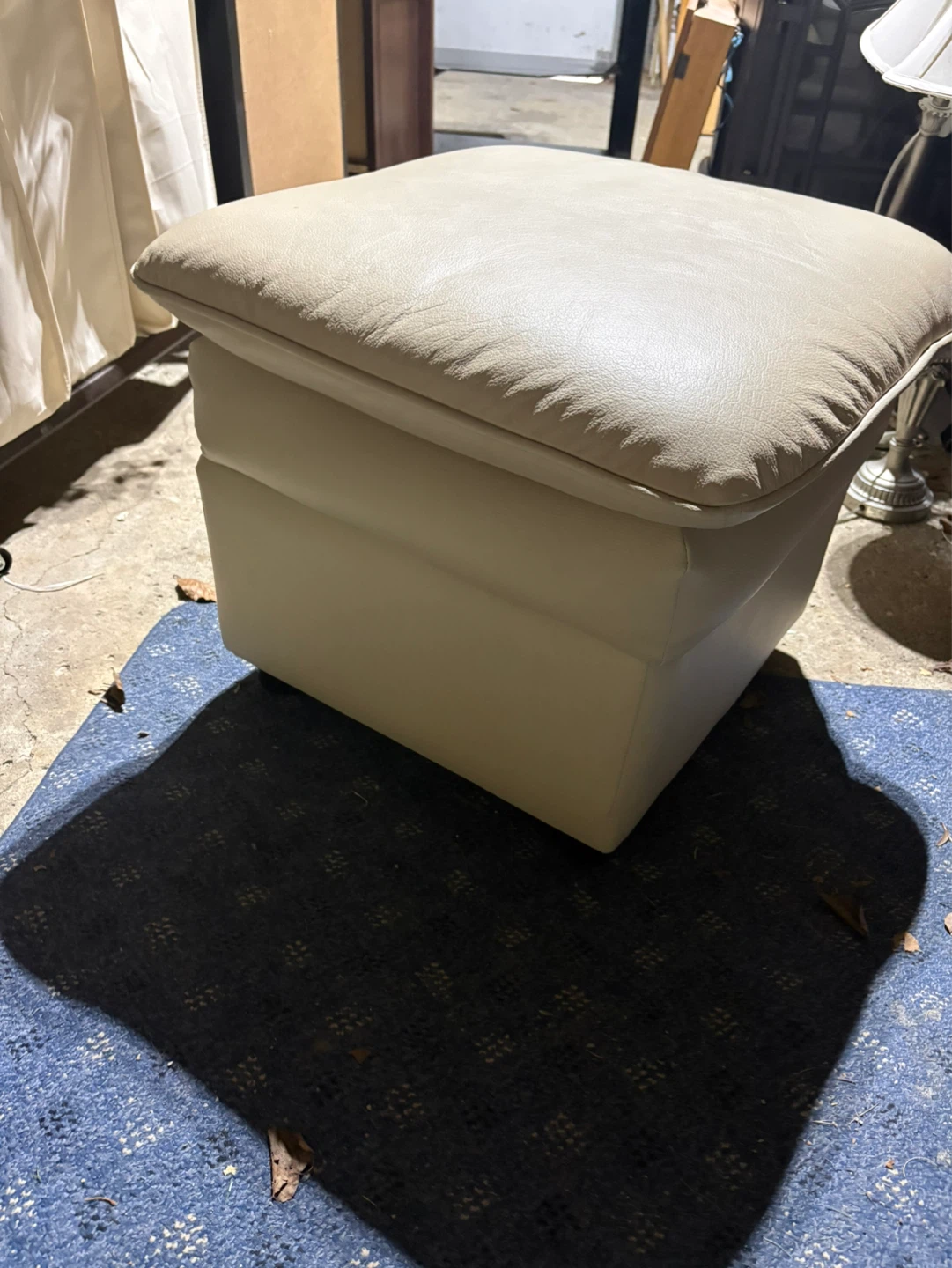 Cream Leather Ottoman - photo 2
