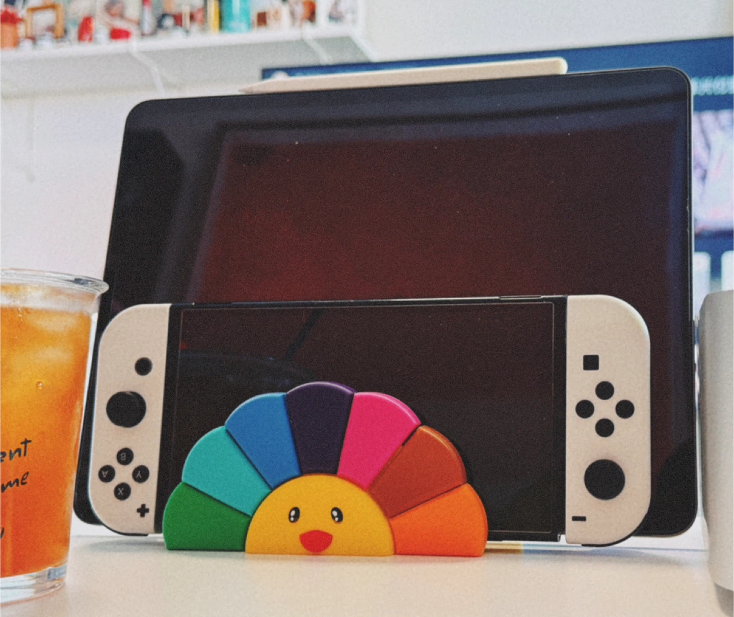 3D print Cute Sun-Shaped Phone/Tablet Stand - photo 4