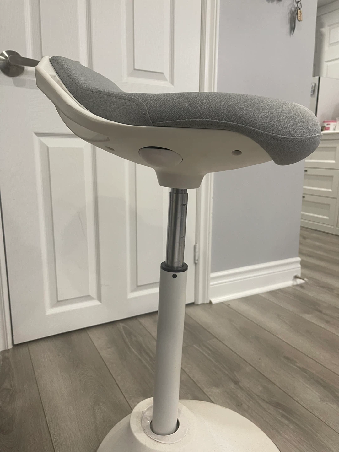 Adjustable Standing Desk Stool - Grey and White - photo 3