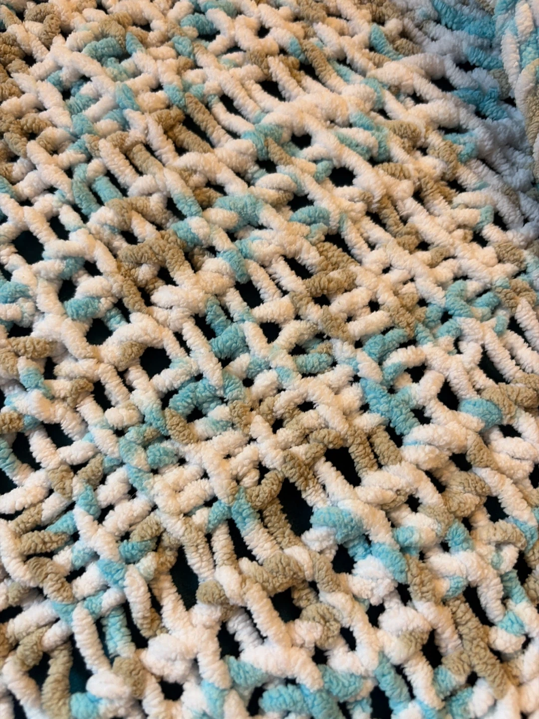 Free Hand Knitted throw - photo 2