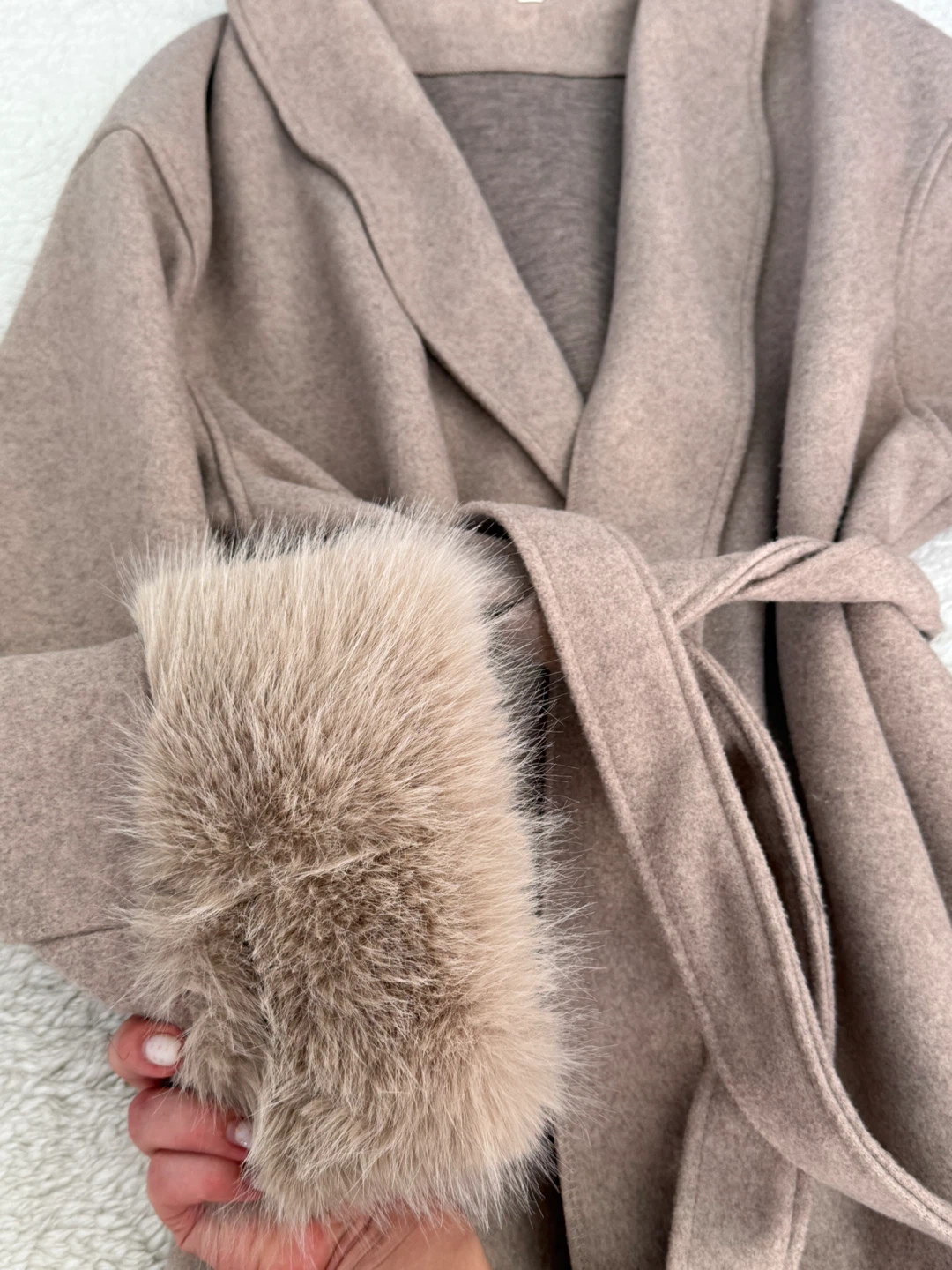 Woman’s Coat - photo 4