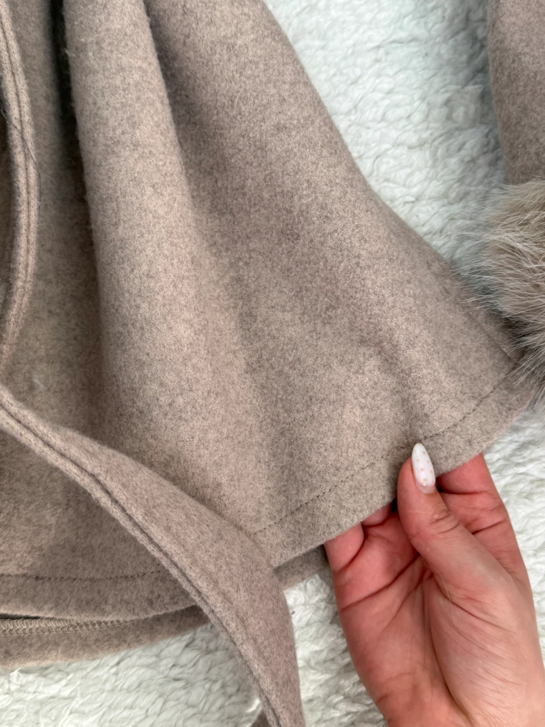 Woman’s Coat - photo 5