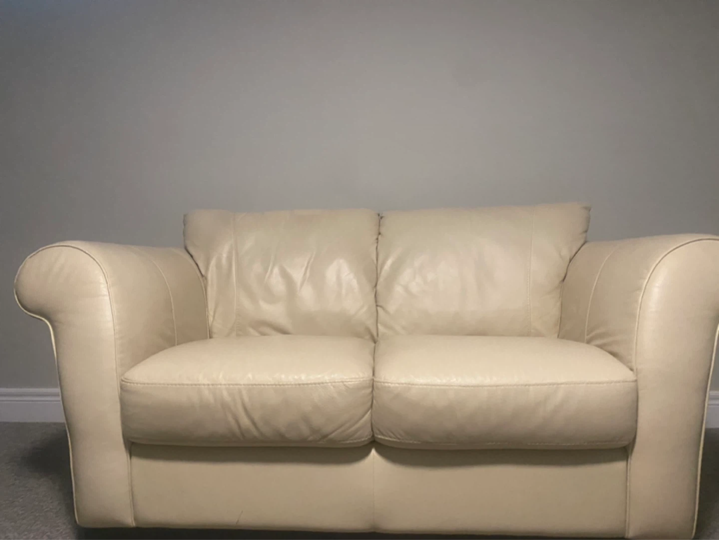 Cream Leather Loveseat Sofa - photo 3